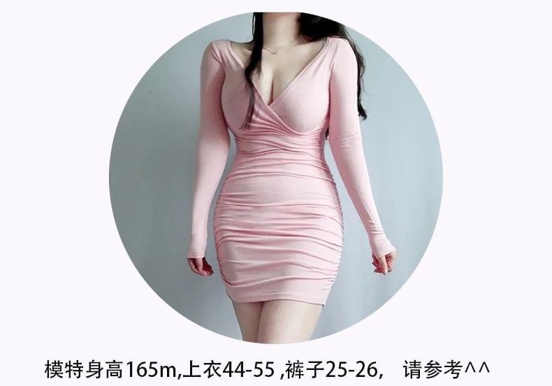 Long-Sleeve V-Neck Plain Ruched Mini Bodycon Dress Product Image