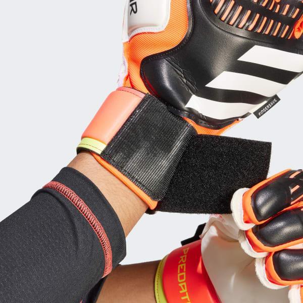 Predator Match Fingersave Goalkeeper Gloves Product Image