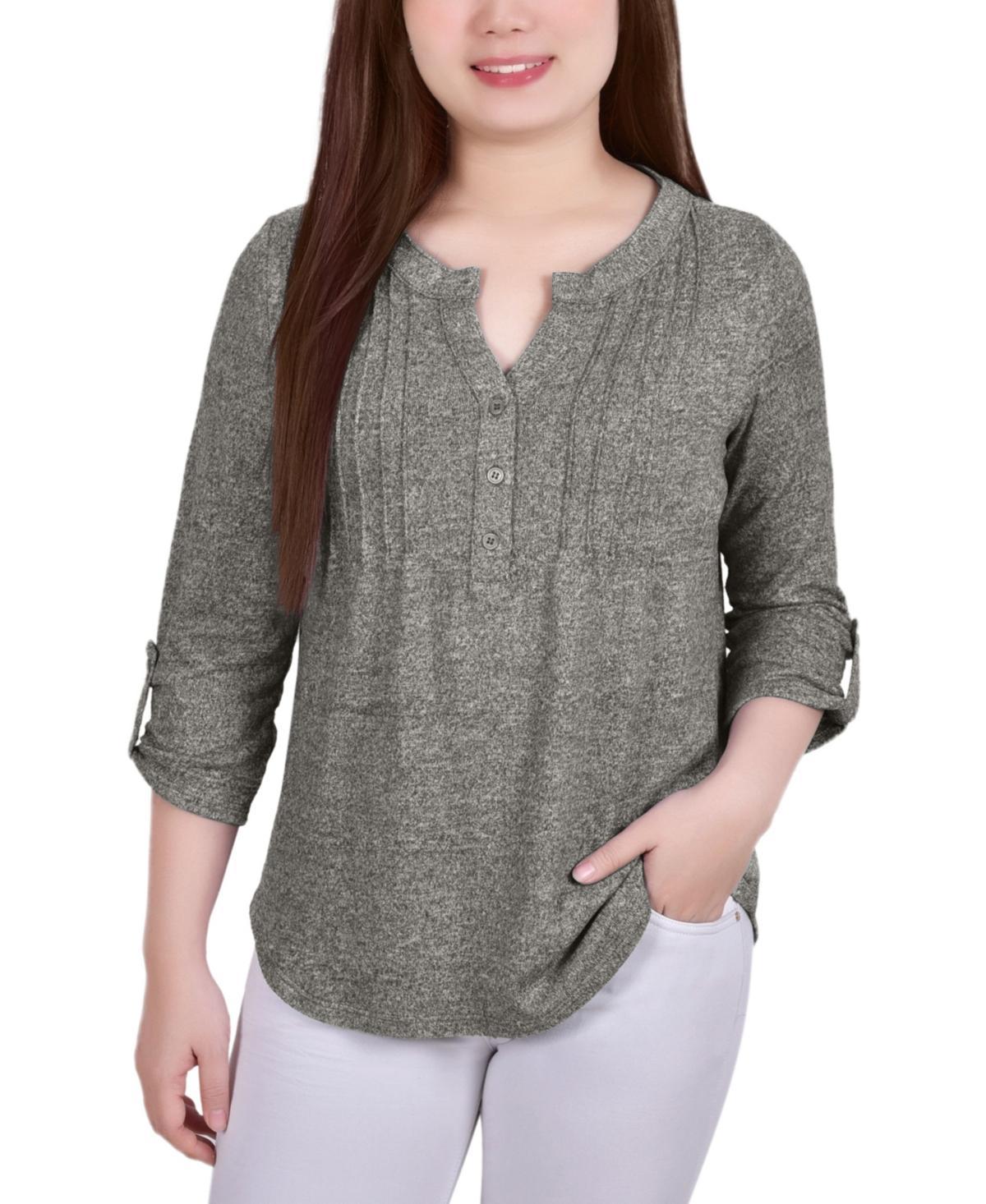 Womens 3/4 Roll Tab Sleeve Y-neck Top Product Image