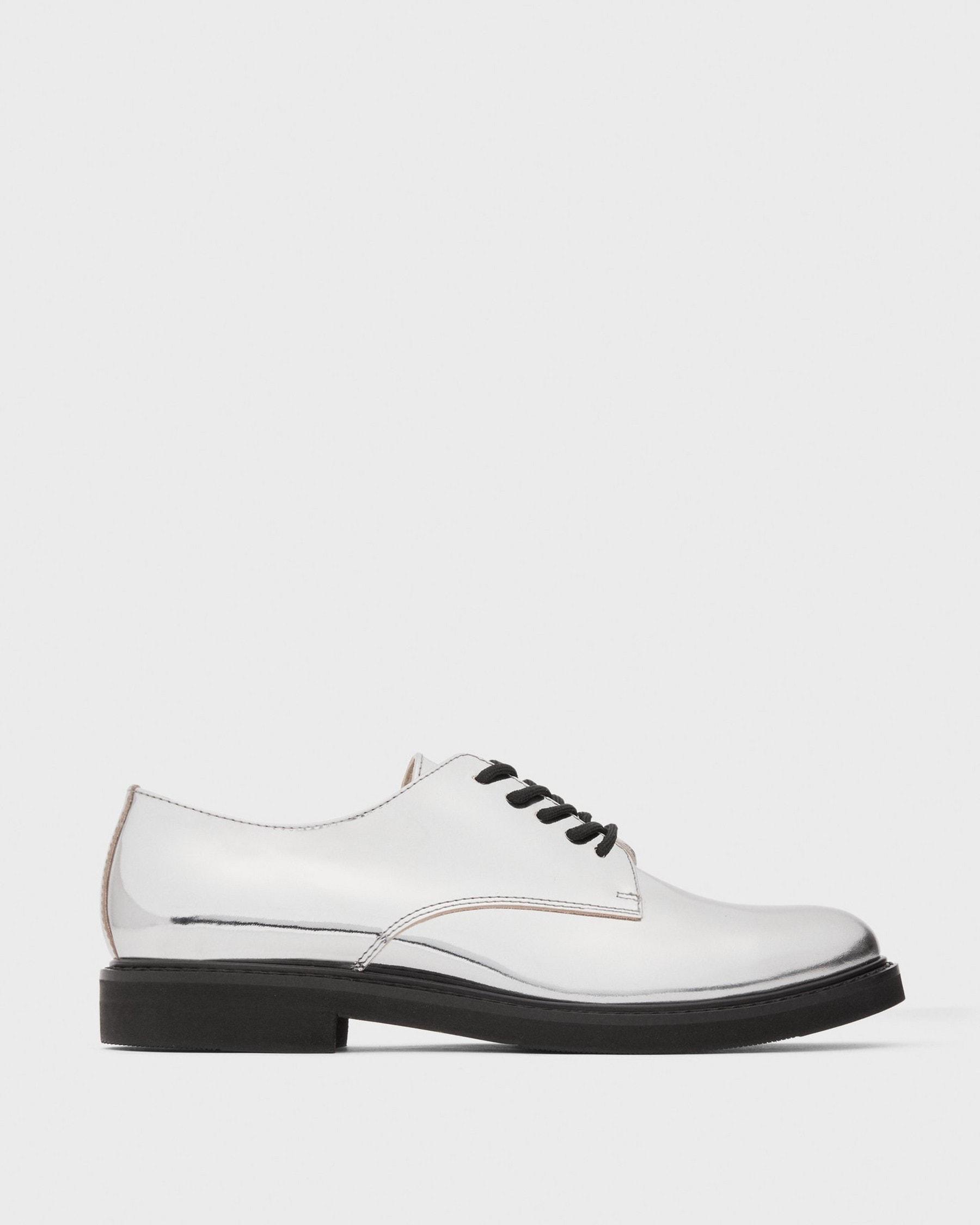 Oxford Shoe in Metallic Leather Product Image