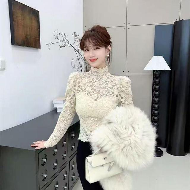 Long-Sleeve Mock Neck Padded Lace Crop Top Product Image