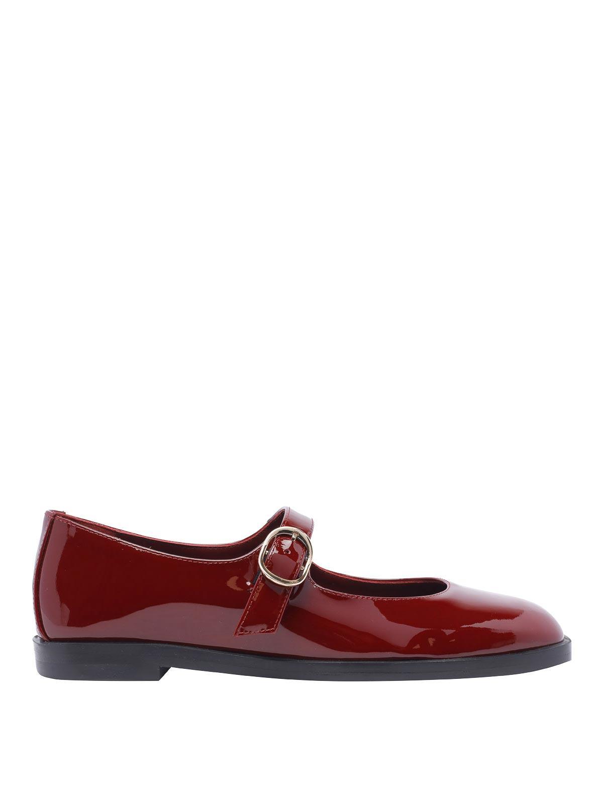 STUART WEITZMAN Flats In Red Product Image