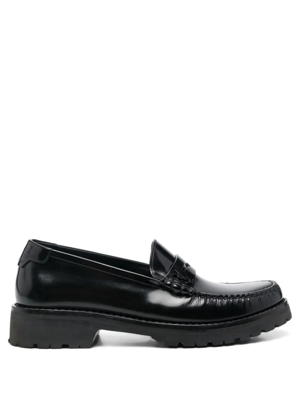 Le Loafer High-shine Finish Flat Shoes In Black product image