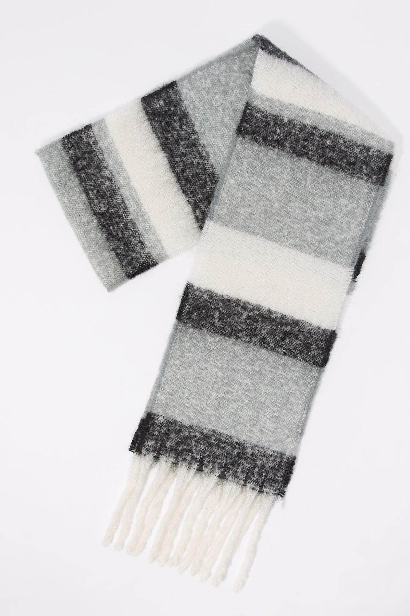 Patterned Knit Scarf Female Product Image