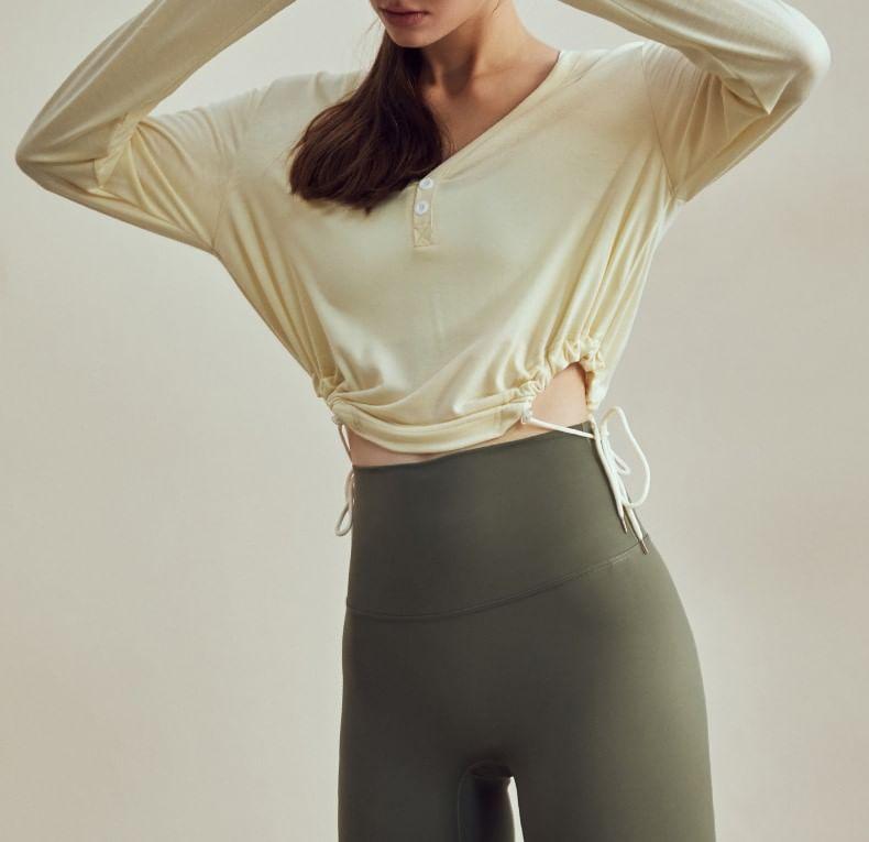 Long-Sleeve V-Neck Plain Crop Sports Top Product Image