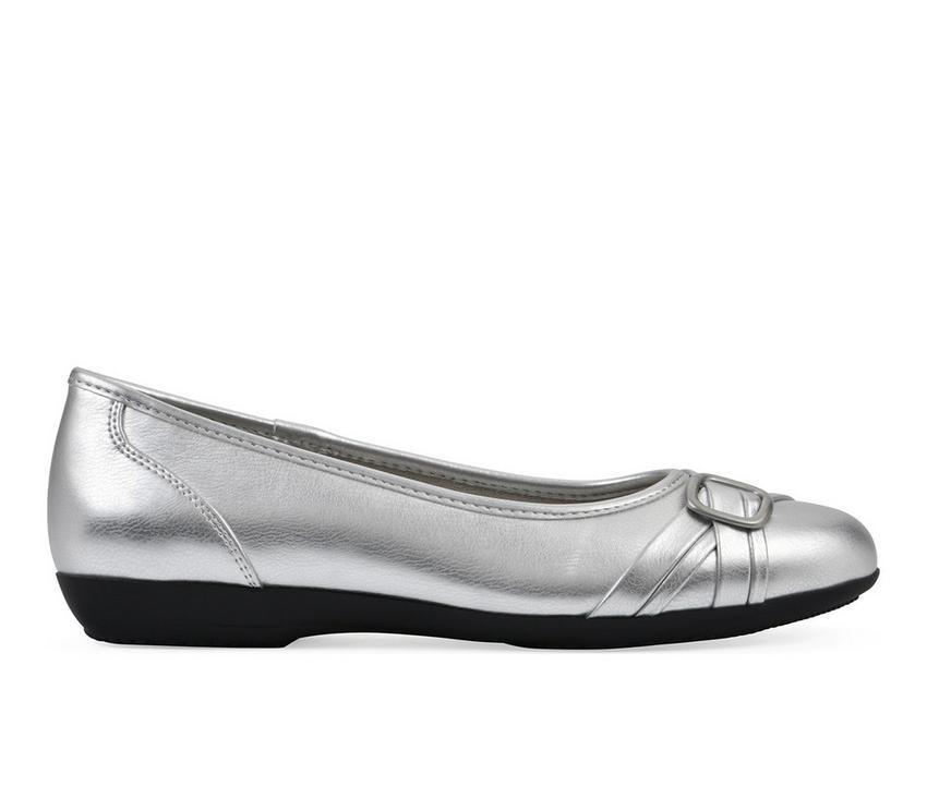 Women's Cliffs by White Mountain Calming Flats Product Image