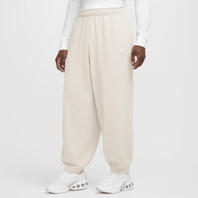 Nike Club Fleece Men's Oversized French Terry Pants Product Image