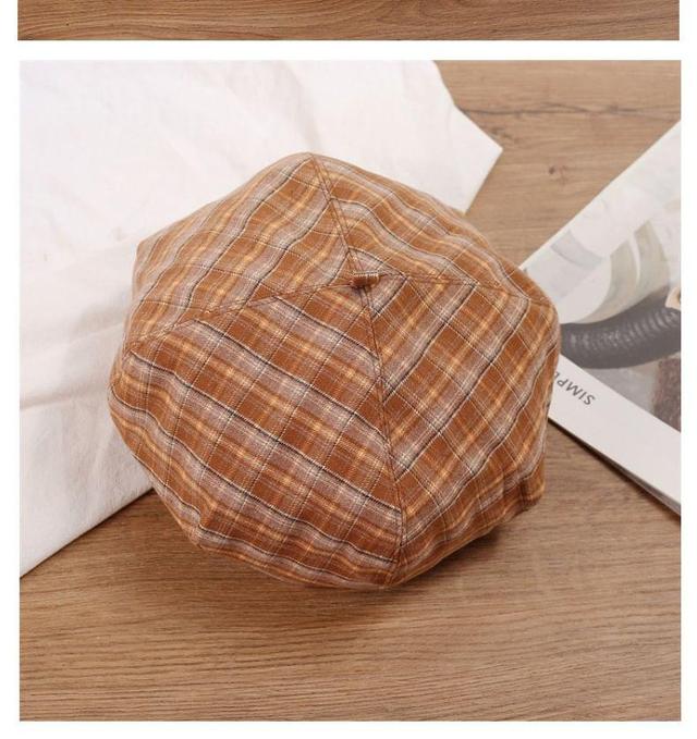 Plaid Beret Hat Product Image