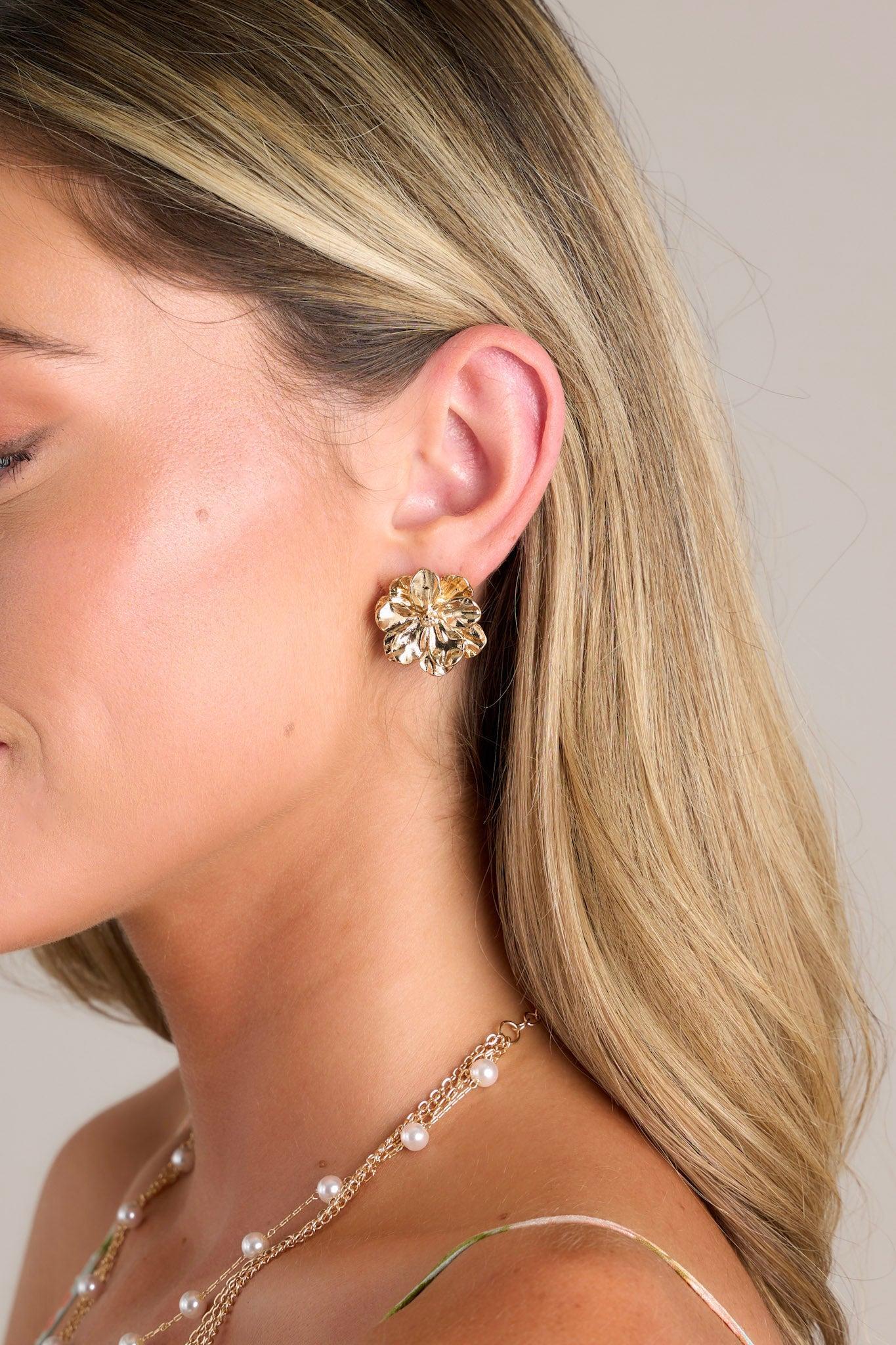 Sunlit Bloom Gold Flower Earrings Product Image