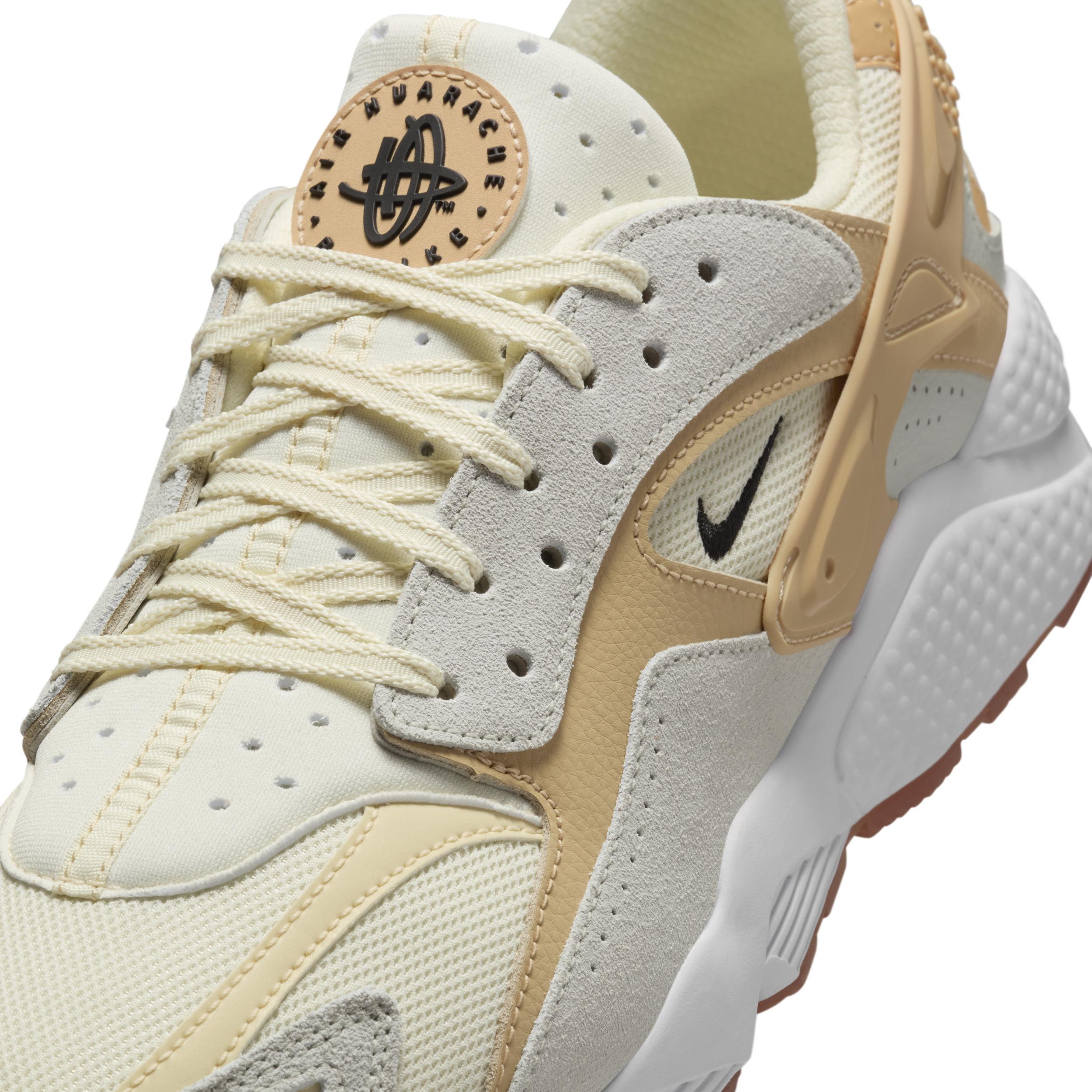 Nike Men's Air Huarache Runner Shoes Product Image