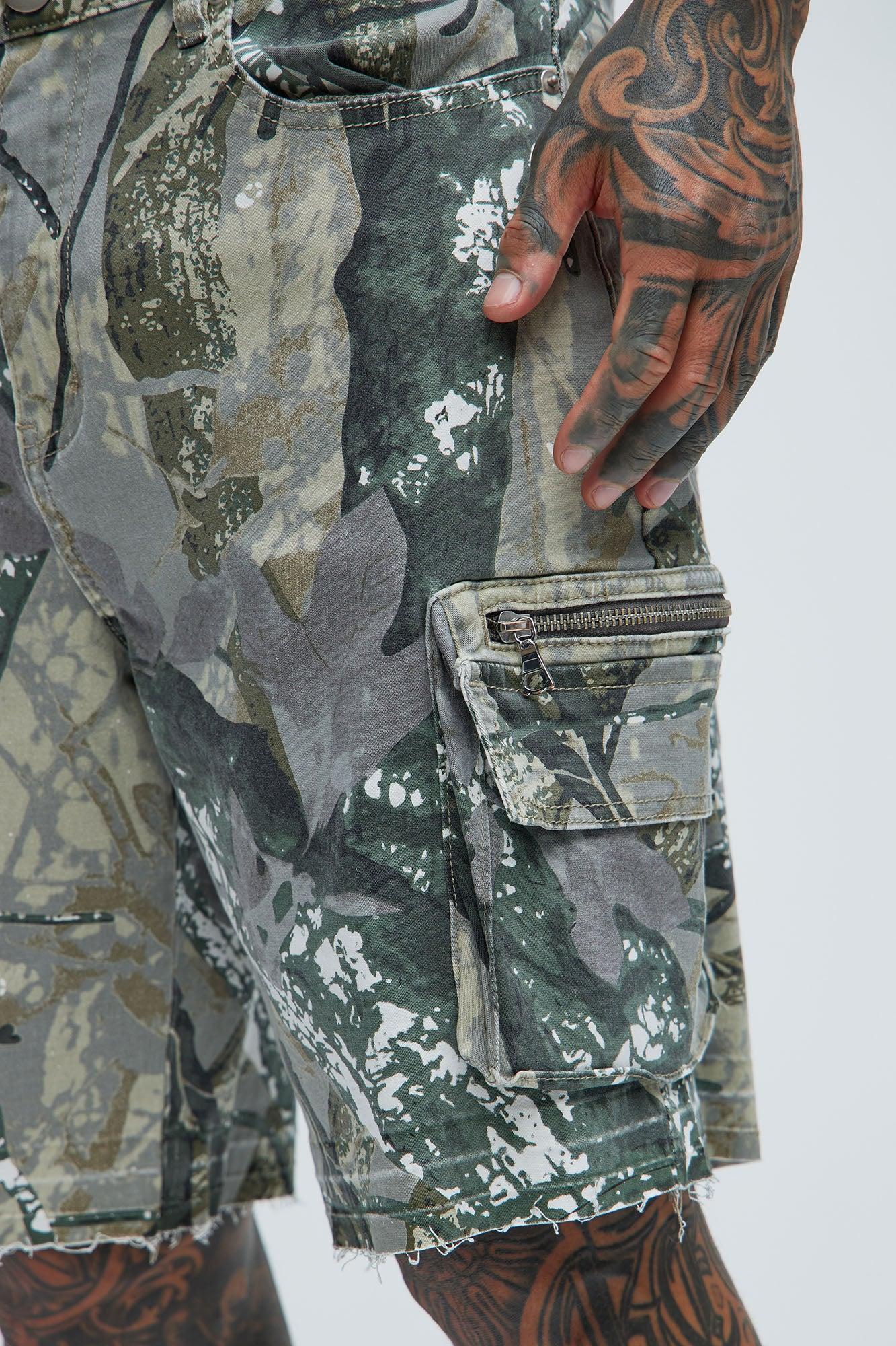 Deylen Cargo Relaxed Shorts - Camouflage Product Image