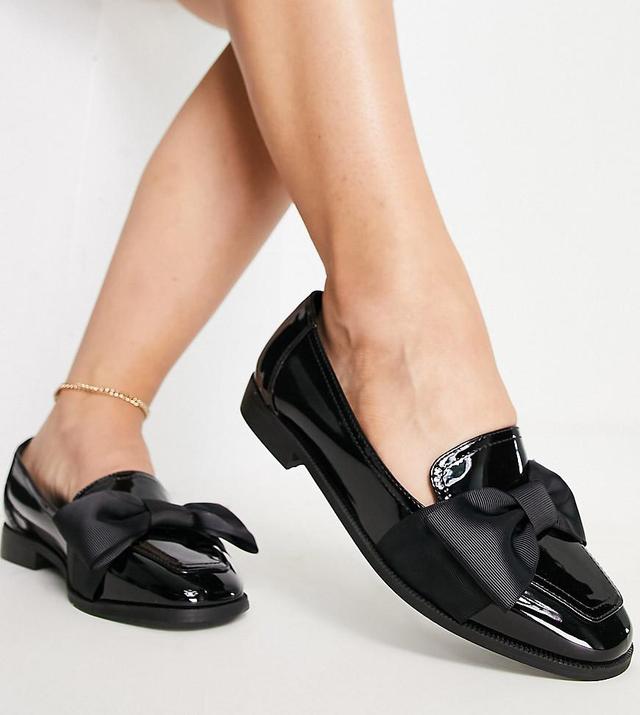 ASOS DESIGN Wide Fit Mentor bow loafer flat shoes in black patent Product Image