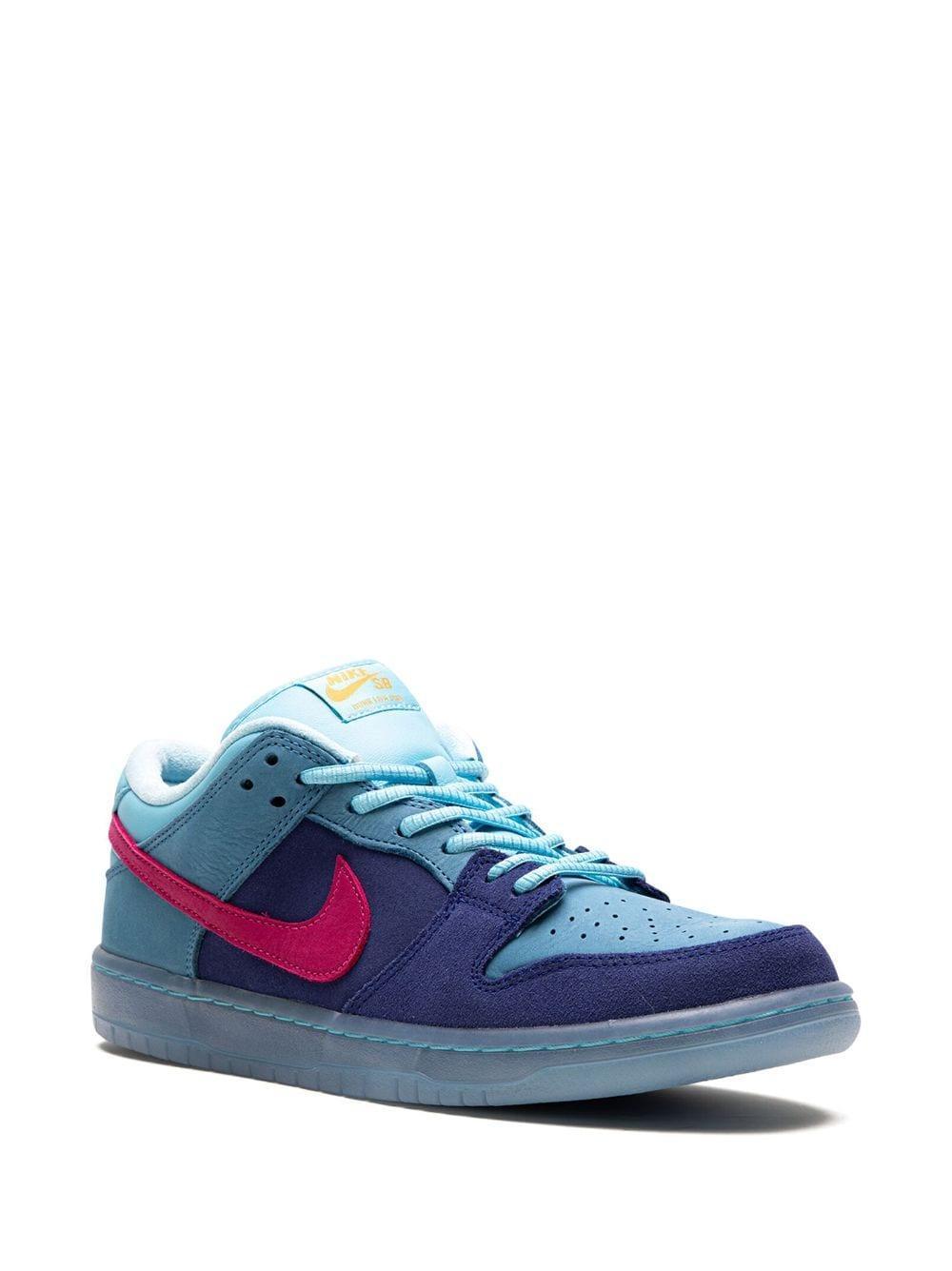 Sb Dunk Low "run The Jewels" Sneakers In Blue Product Image