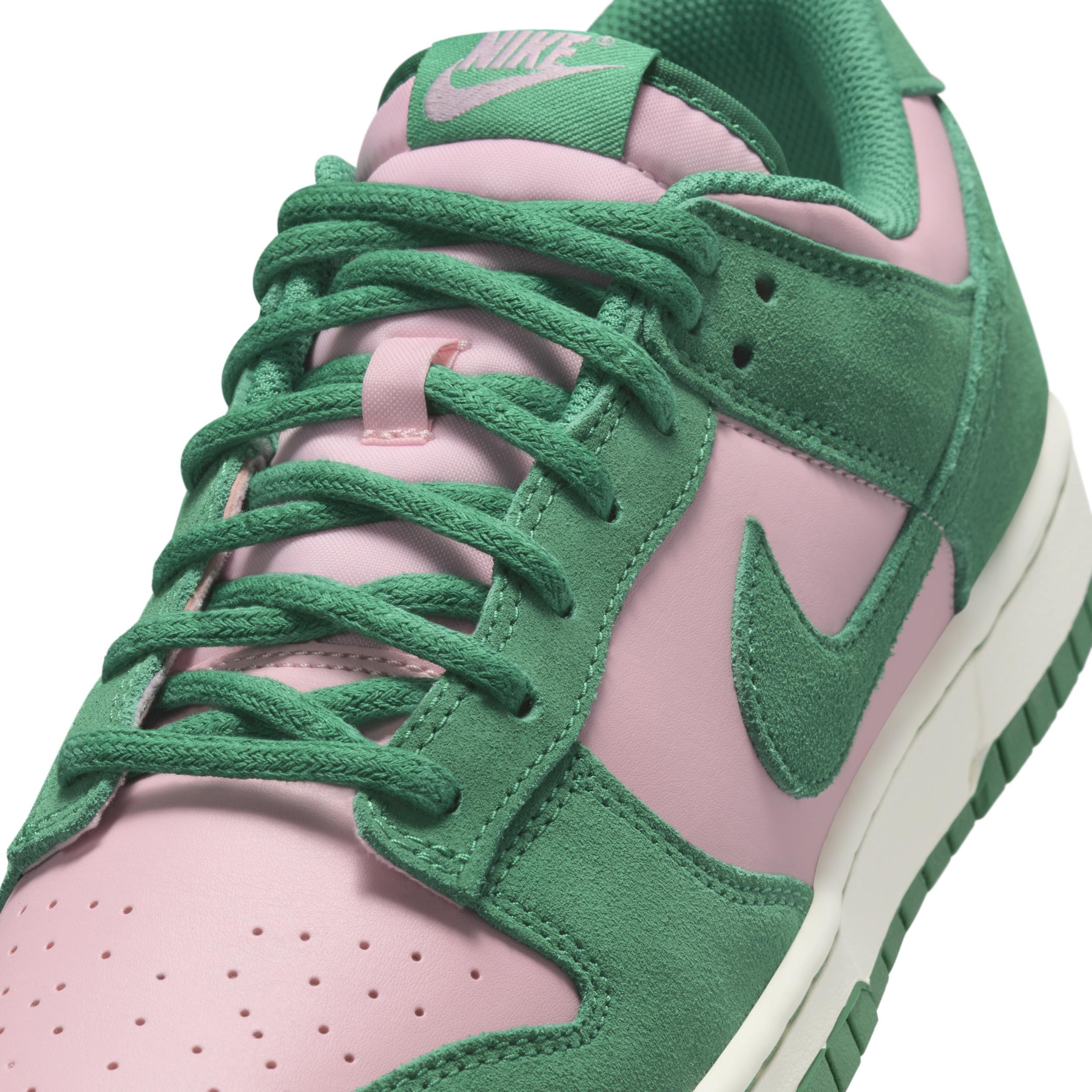 Nike Men's Dunk Low Retro SE Shoes Product Image