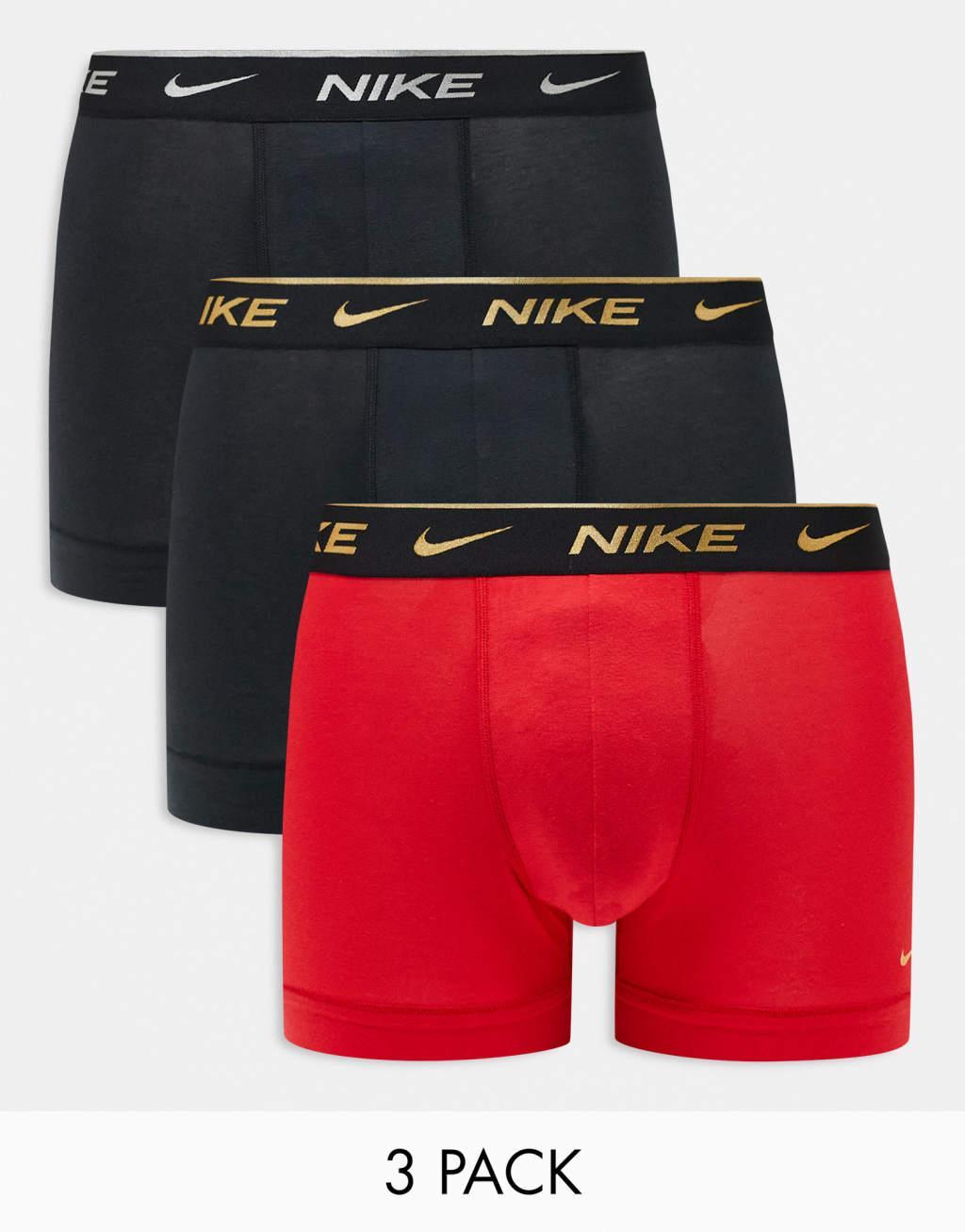 Nike Everyday Cotton Stretch 3-pack trunks in black/red with gold waistband Product Image