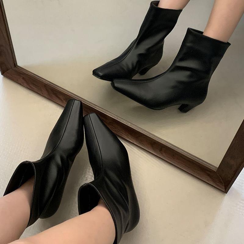 Chunky Heel Plain Faux Leather Short Boots Product Image