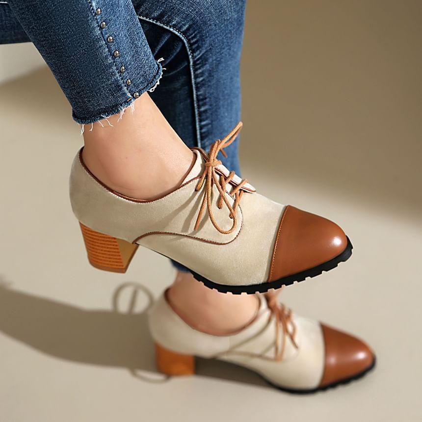 Brogue Lace-Up Chunky Heel Oxfords Product Image