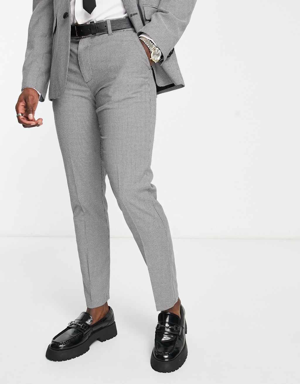 New Look slim suit pants in houndstooth pattern Product Image