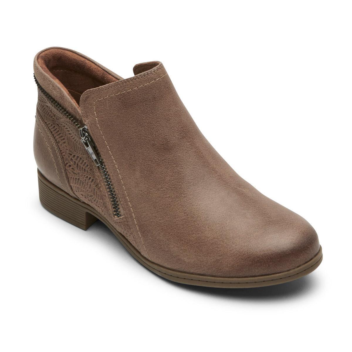 Cobb Hill Crosbie Bootie Leather) Women's Boots product image