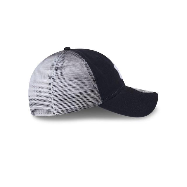 New York Yankees Slick 9TWENTY Trucker Hat Male Product Image