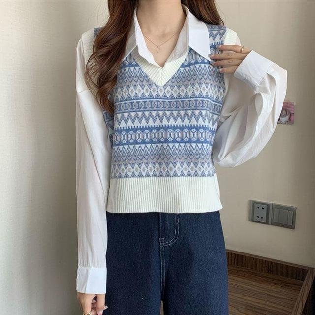 V-Neck Patterned Sweater Vest Product Image