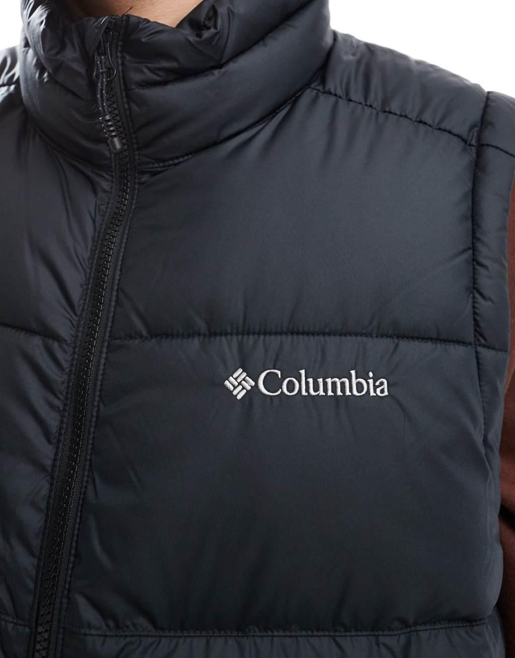 Columbia Pike Lake II vest in black Product Image