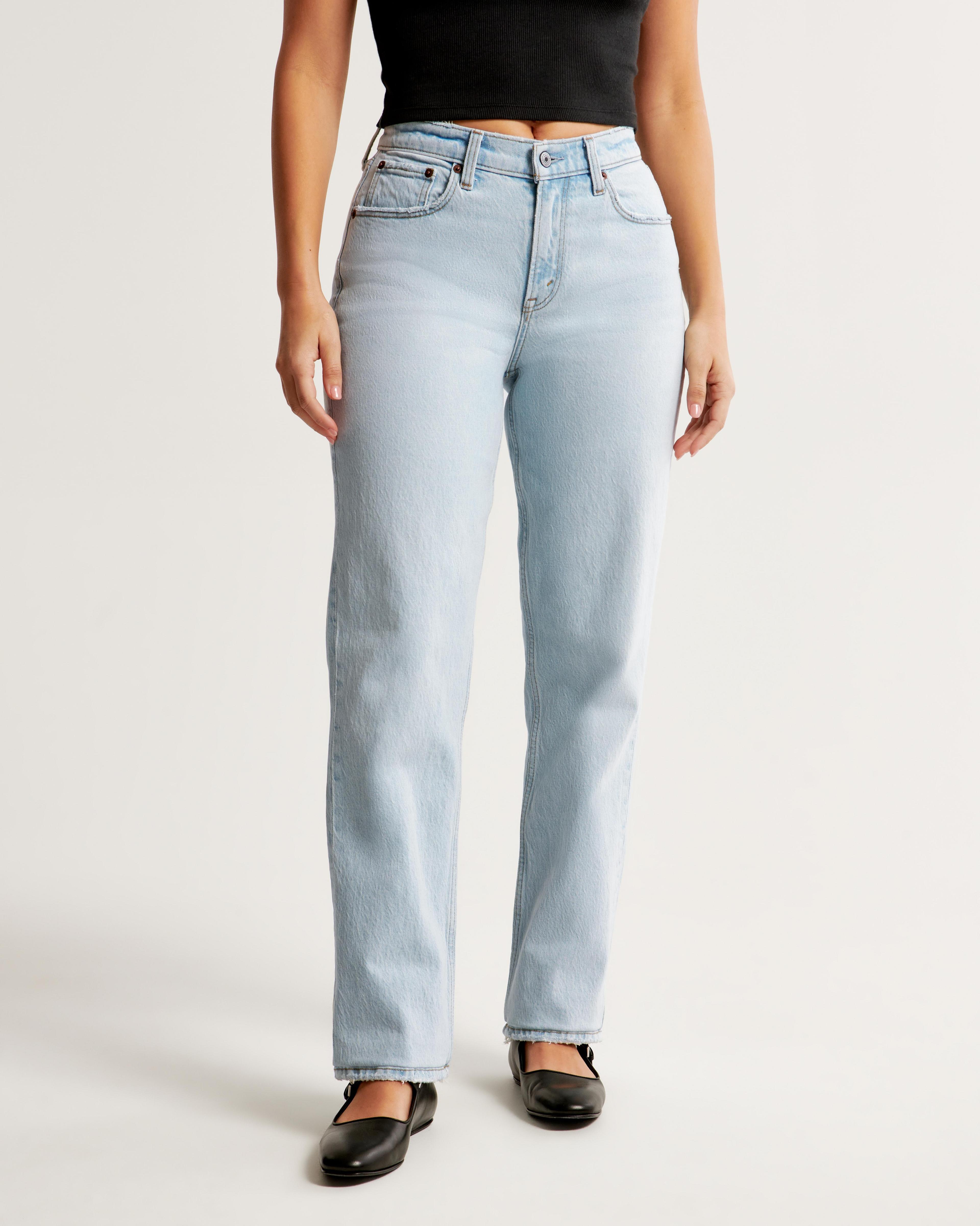 Curve Love Mid Rise 90s Straight Jean Product Image