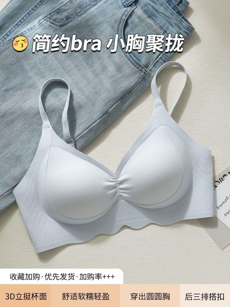 V-Neck Plain Pushup Bra Product Image