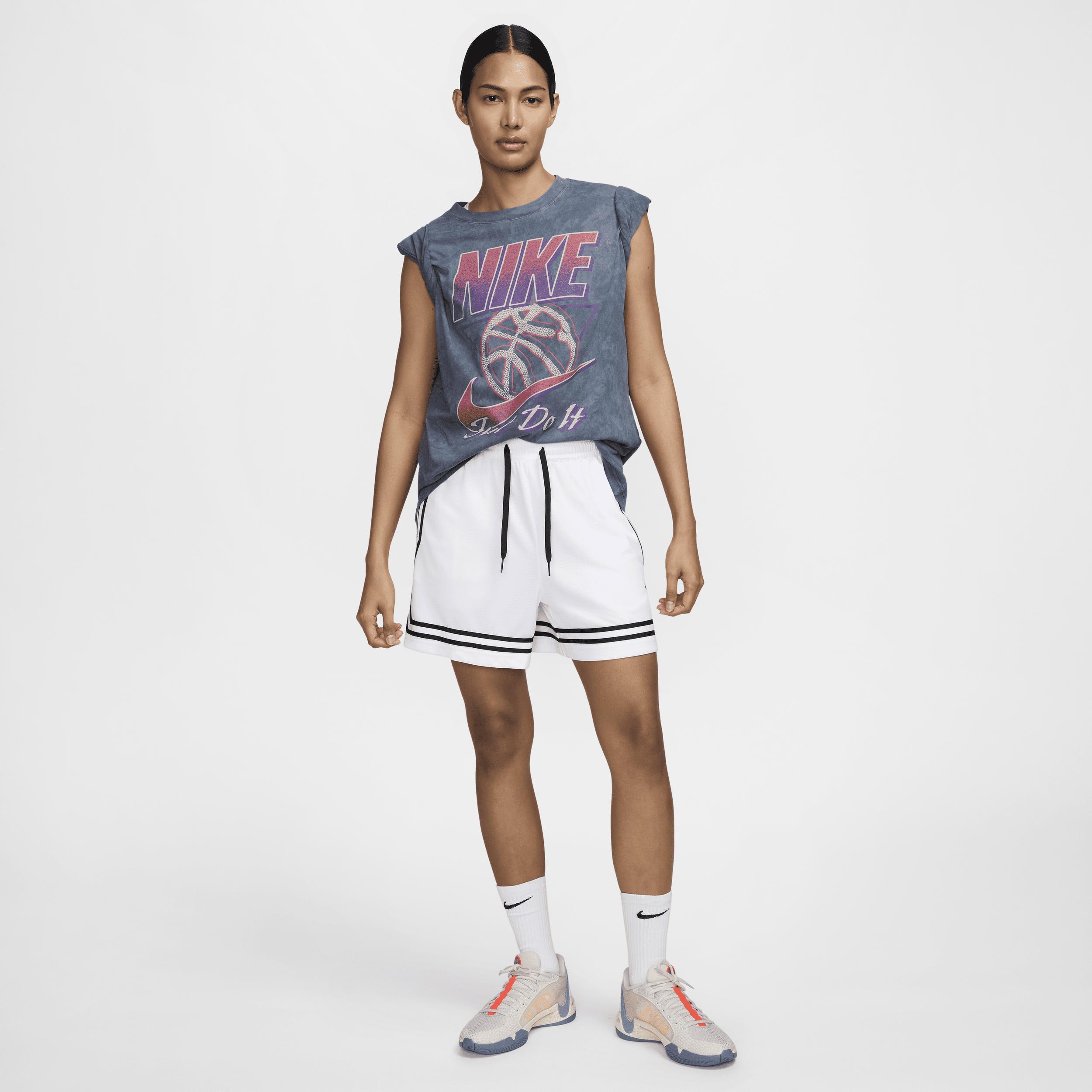 Nike Women's Crossover Dri-FIT 5" Basketball Shorts Product Image