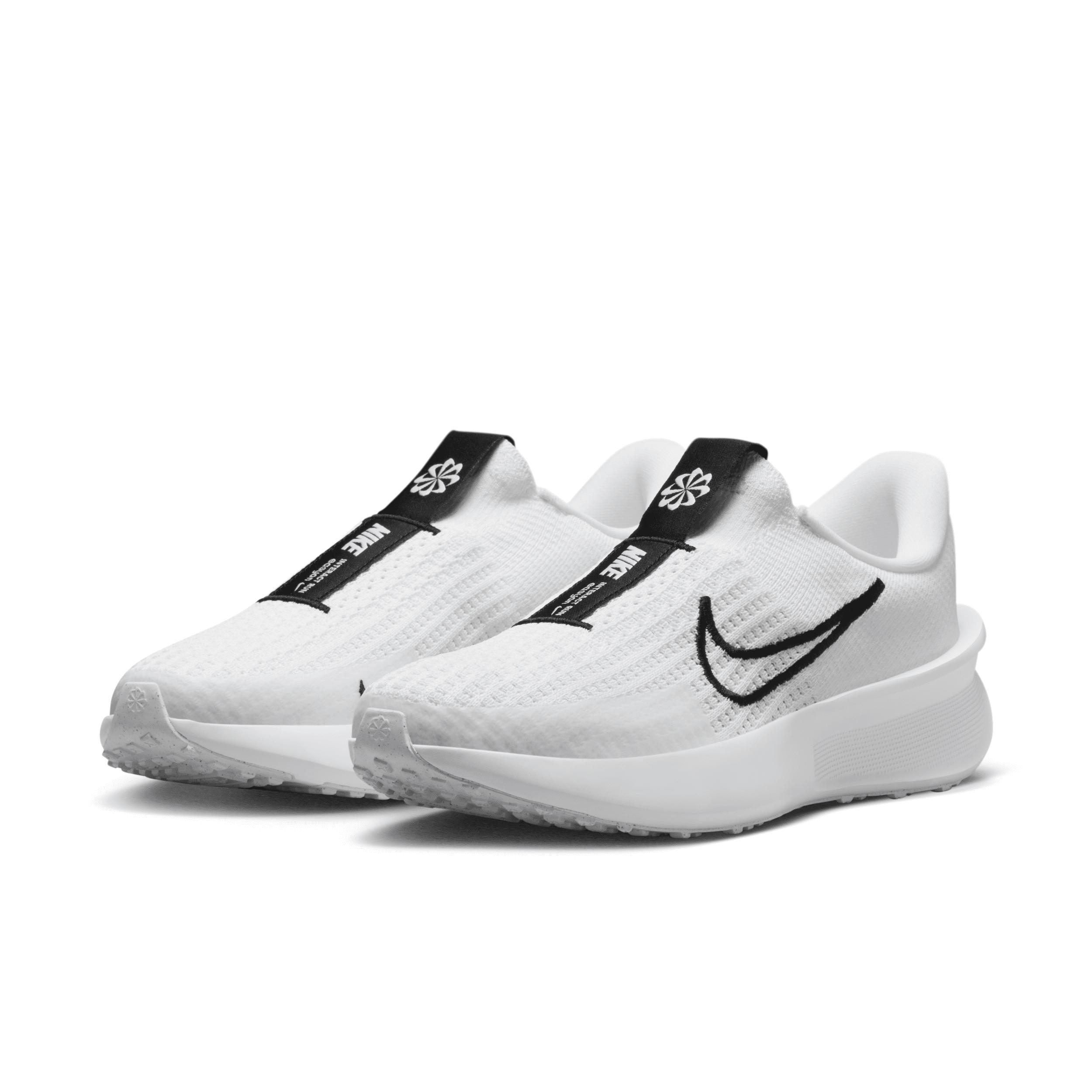 Nike Women's Interact Run EasyOn Road Running Shoes Product Image