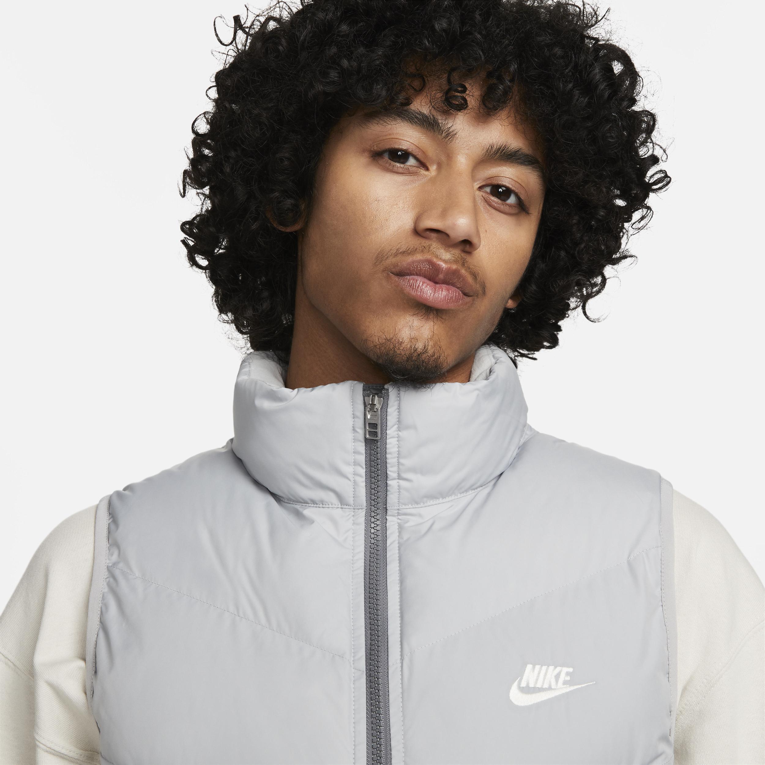 Nike Men's Storm-FIT Windrunner Insulated Vest Product Image