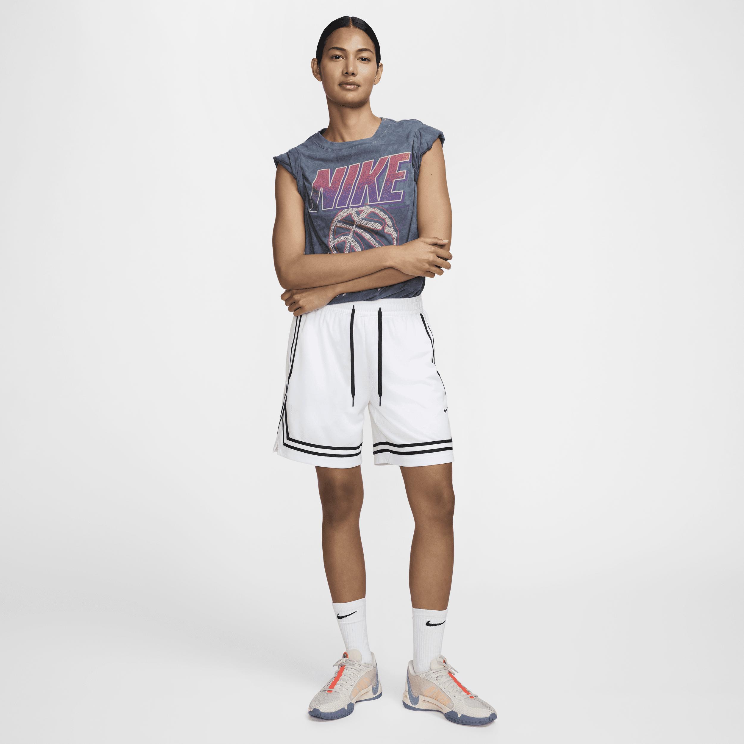 Nike Women's Crossover Dri-FIT 7" Basketball Shorts Product Image