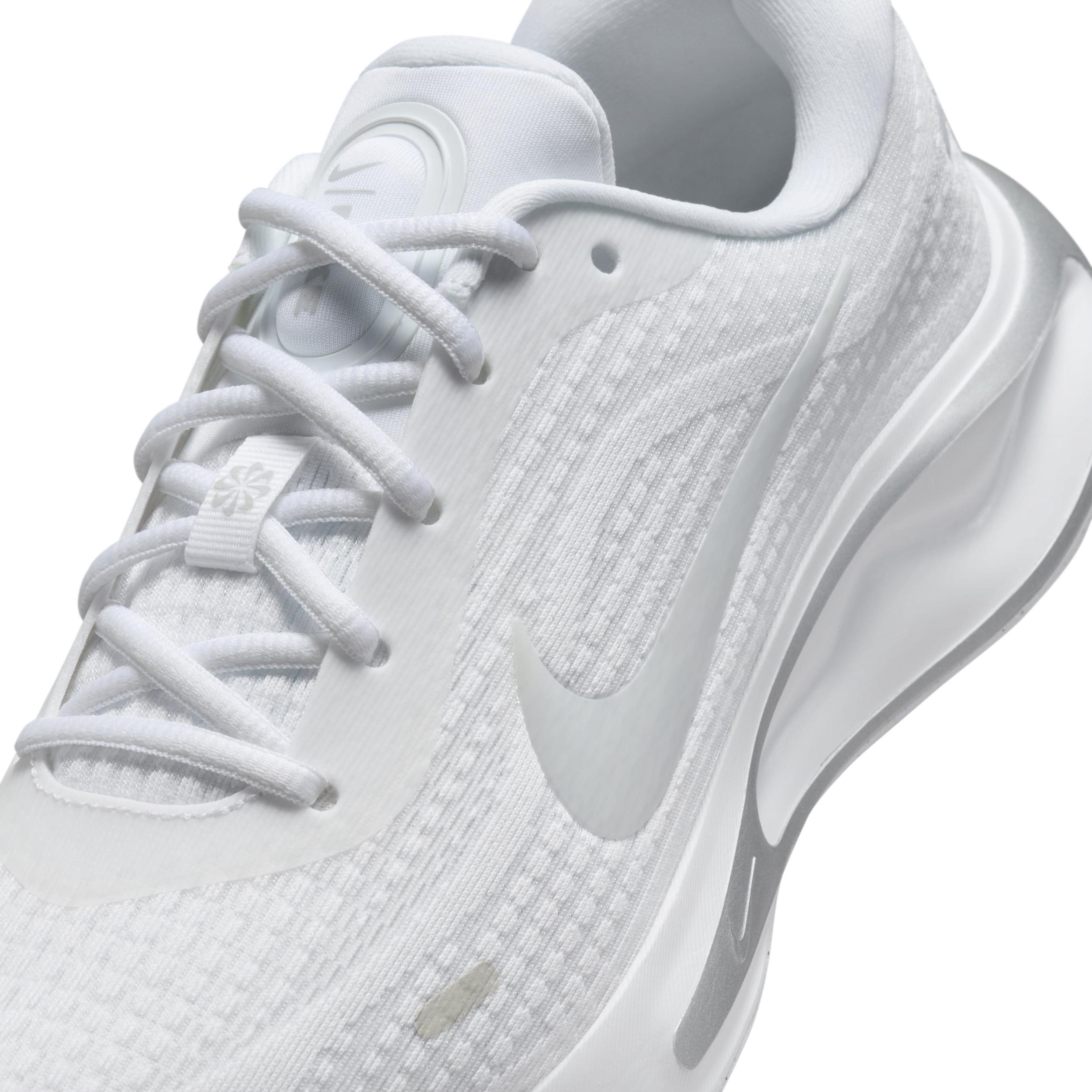 Nike Women's Journey Run Road Running Shoes Product Image