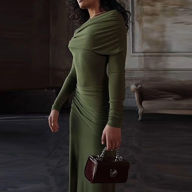 Long-Sleeve Crew Neck Plain Ruched Maxi A-Line Dress Product Image