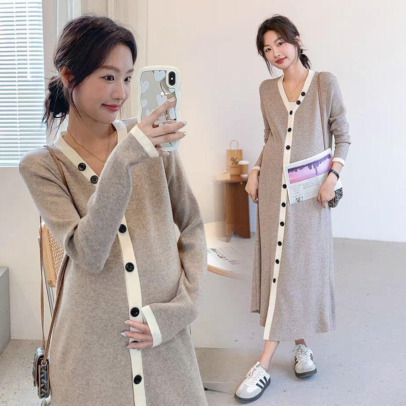 Maternity Long-Sleeve V-Neck Contrast Trim Button Front Midi A-Line Knit Dress Product Image