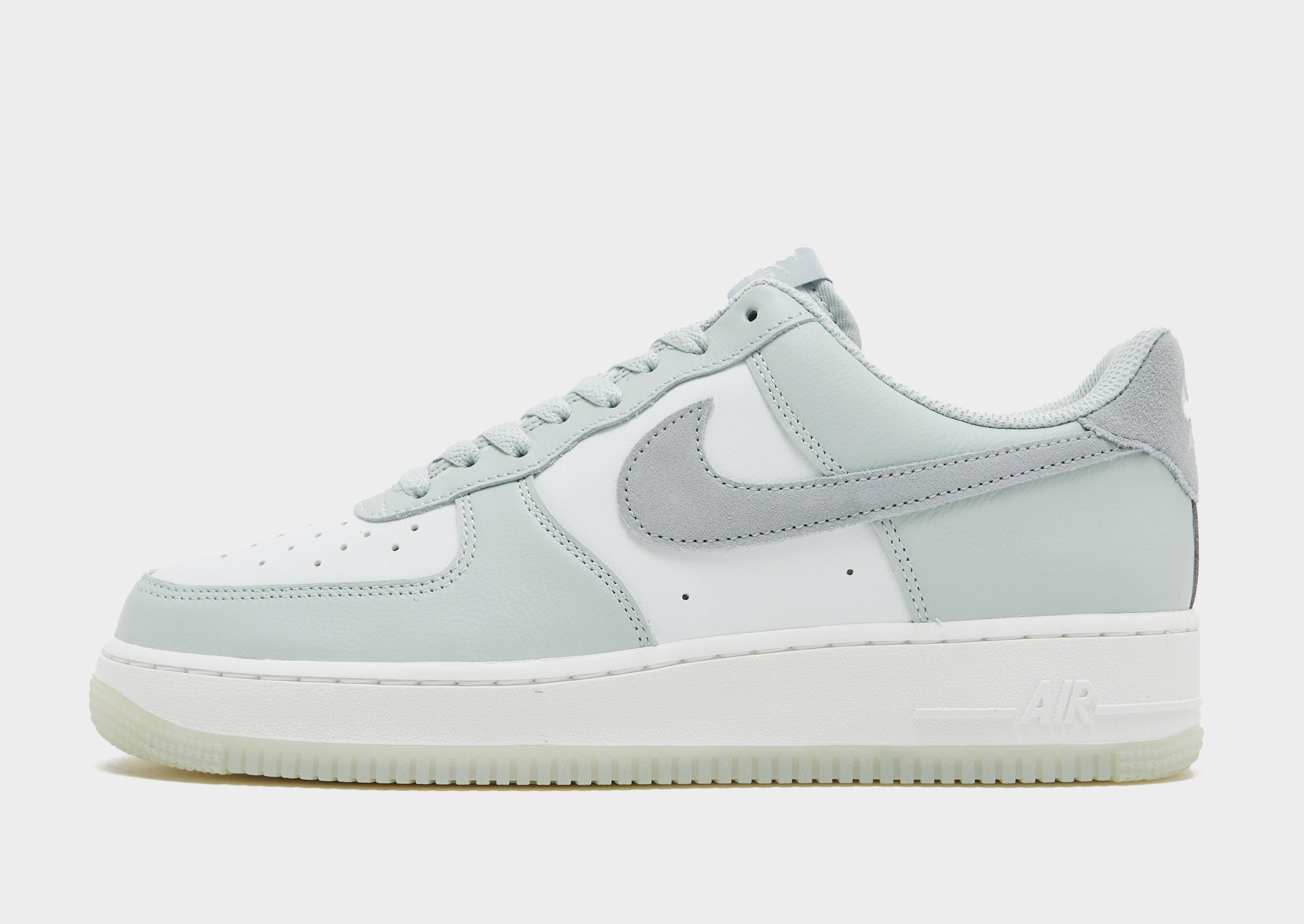 Nike Air Force 1 Low Product Image