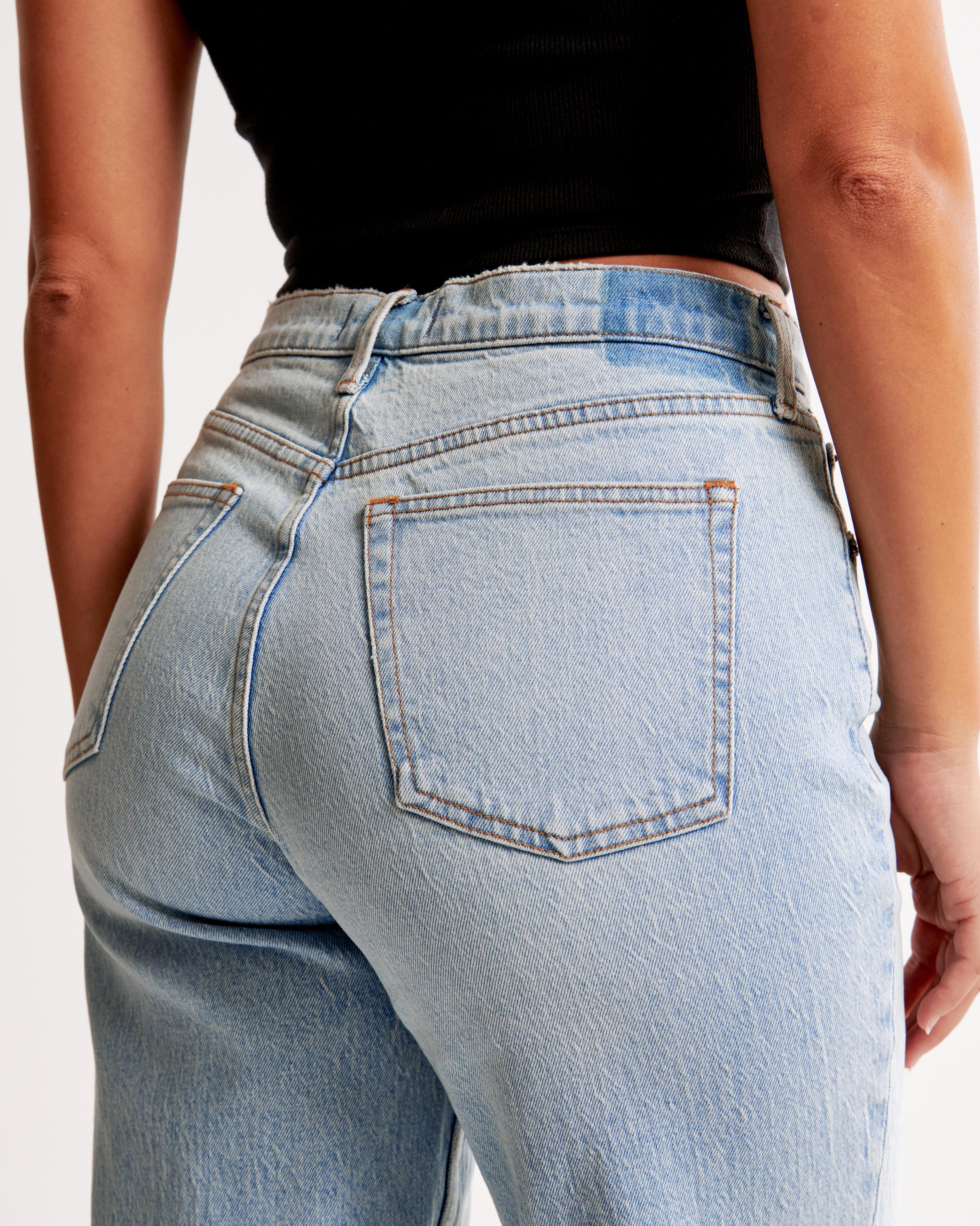 Curve Love Mid Rise 90s Straight Jean Product Image