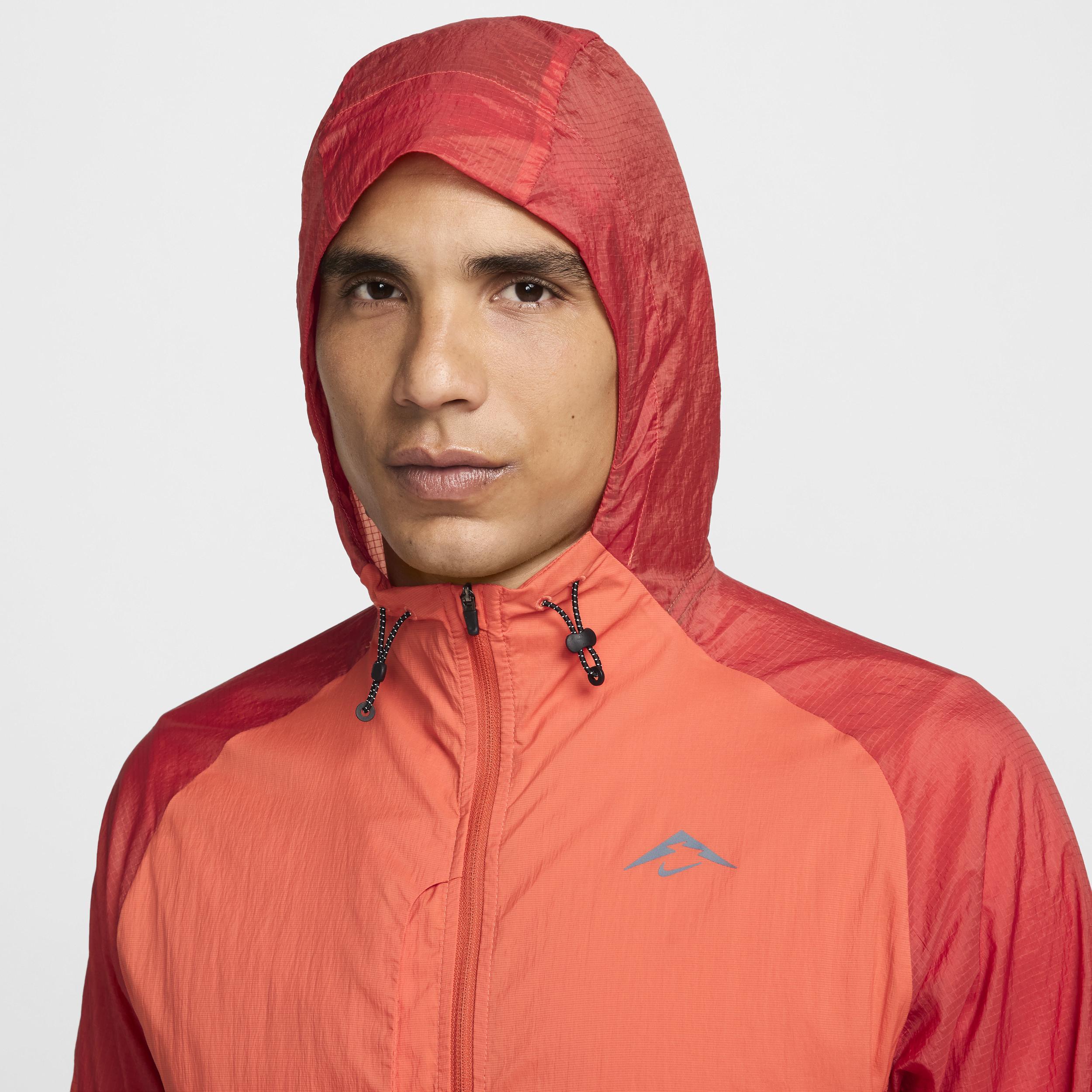 Nike Men's Trail Aireez Running Jacket Product Image