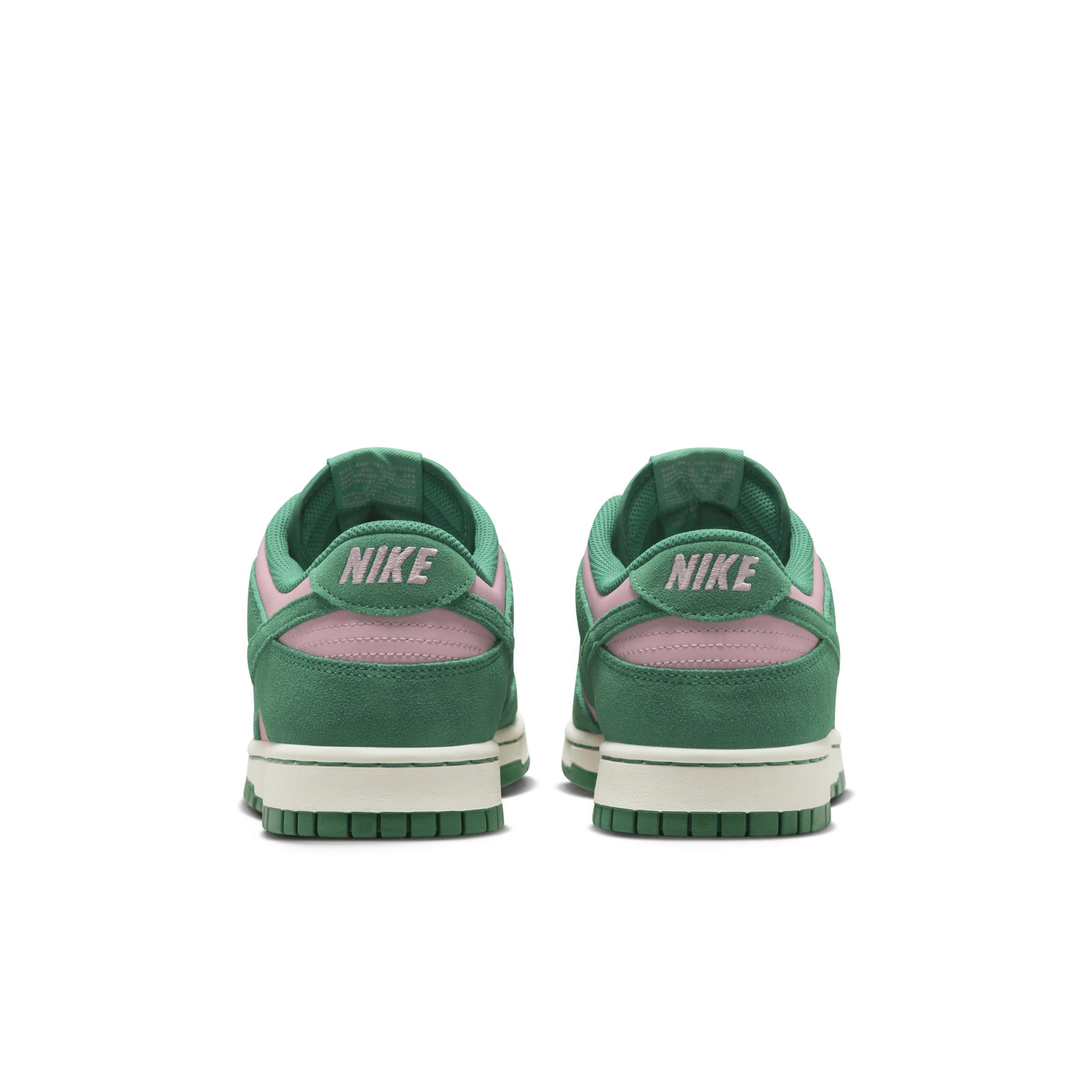 Nike Men's Dunk Low Retro SE Shoes Product Image