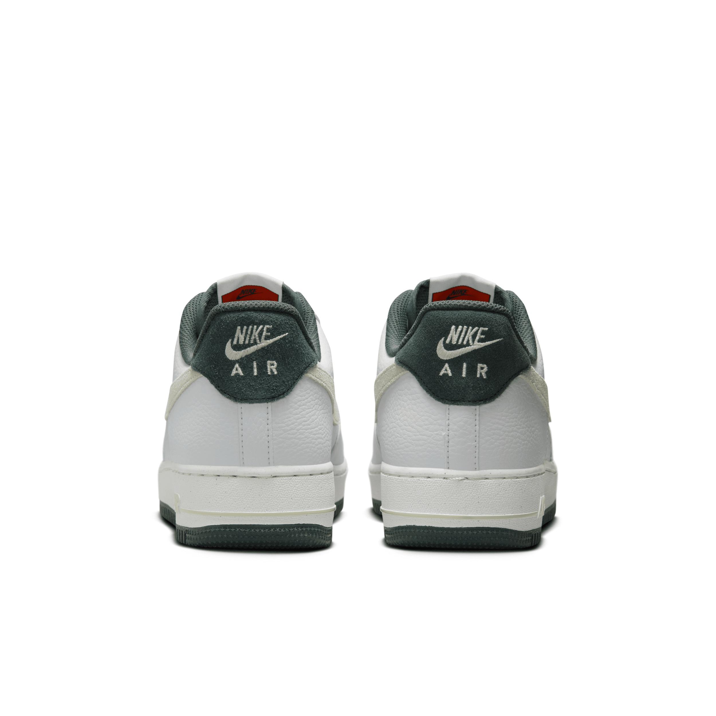 Nike Men's Air Force 1 '07 LV8 Shoes Product Image