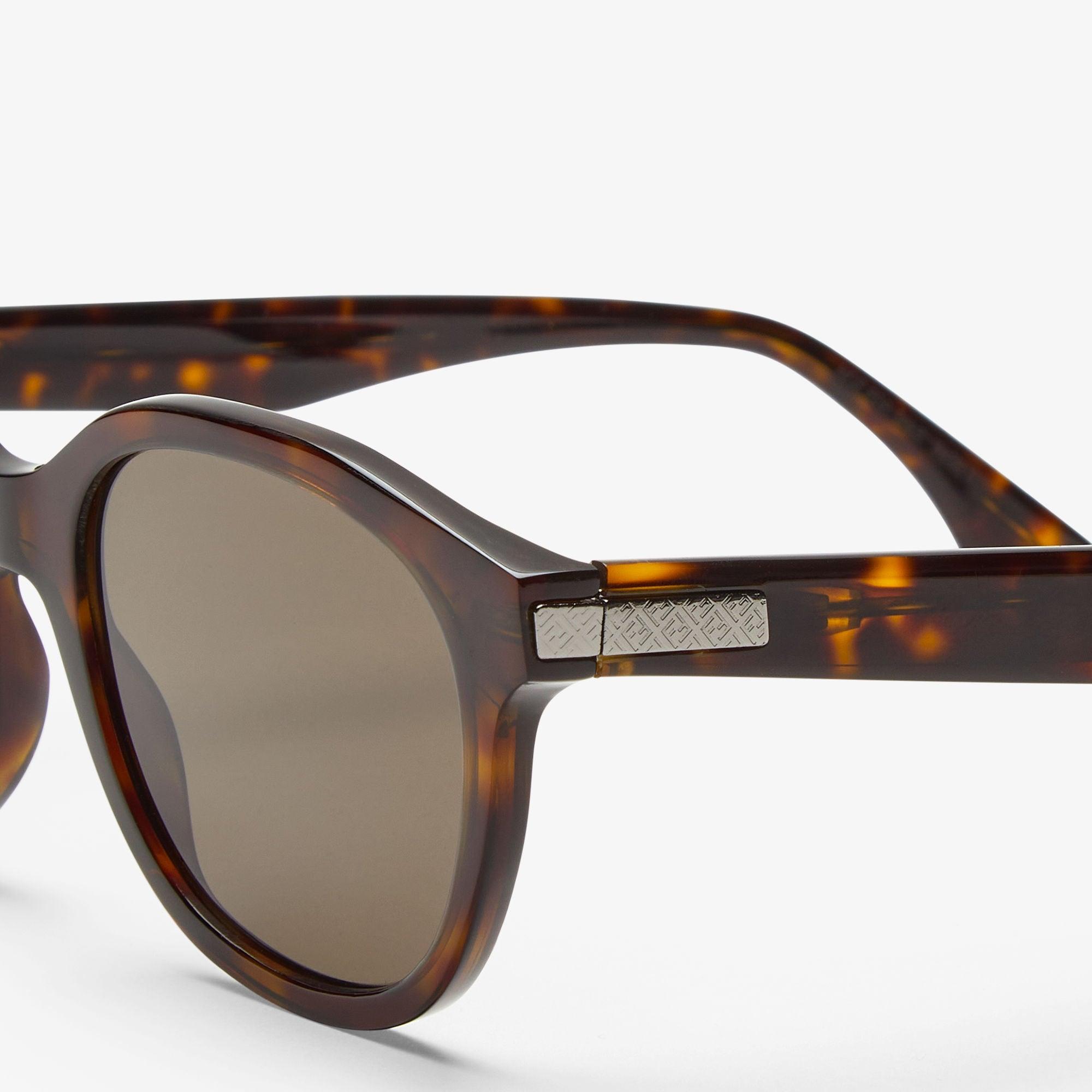 Fendi EssentialHavana acetate sunglasses Product Image