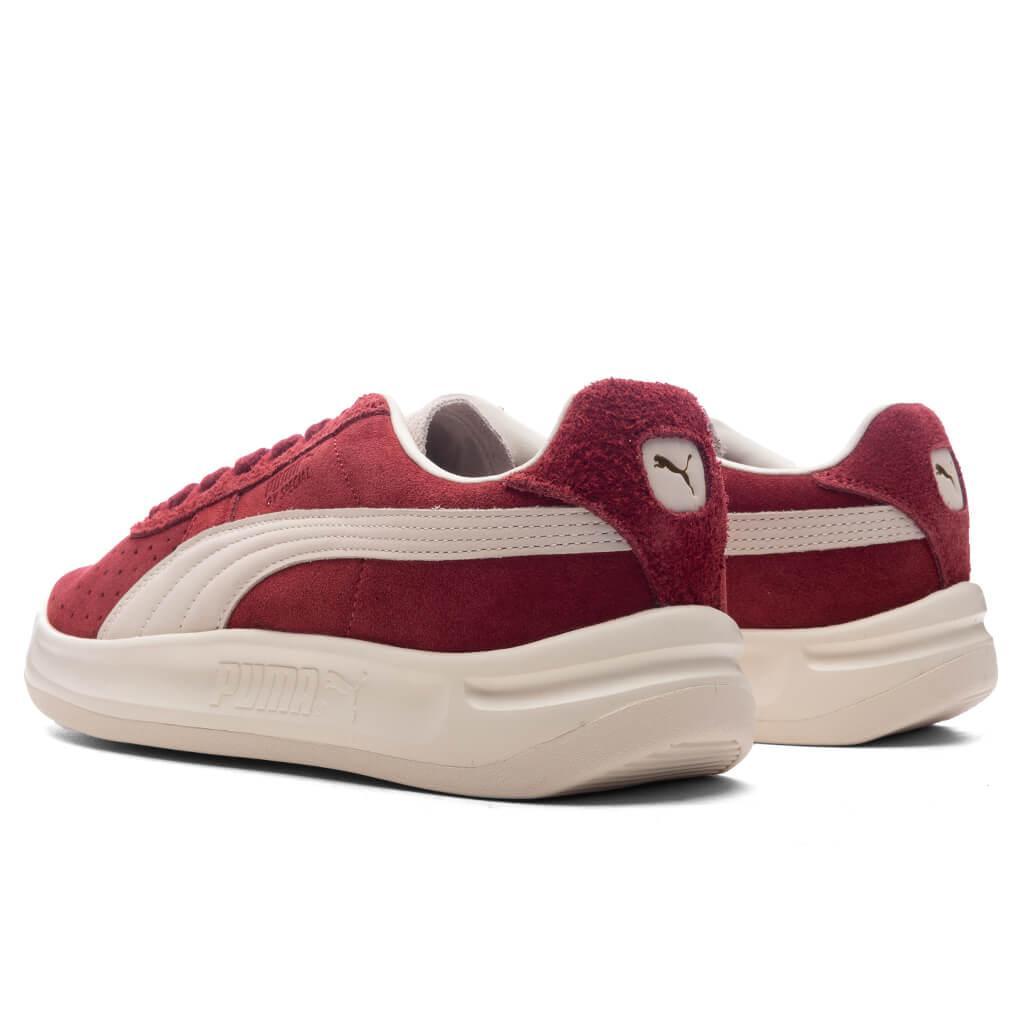 GV Special Suede - Red Male Product Image