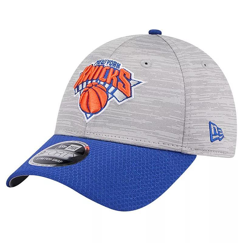 Mens New Era Heather Gray/Blue New York Knicks Active Digi-Tech Two-Tone 9FORTY Adjustable Hat Product Image