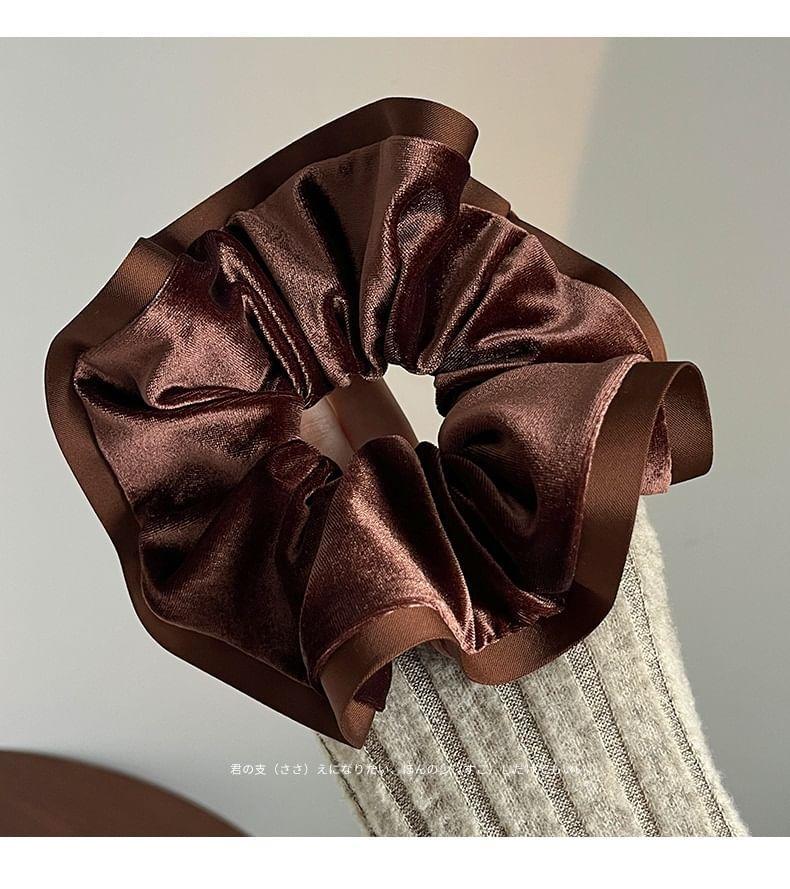 Plain Panel Velvet Scrunchie Product Image