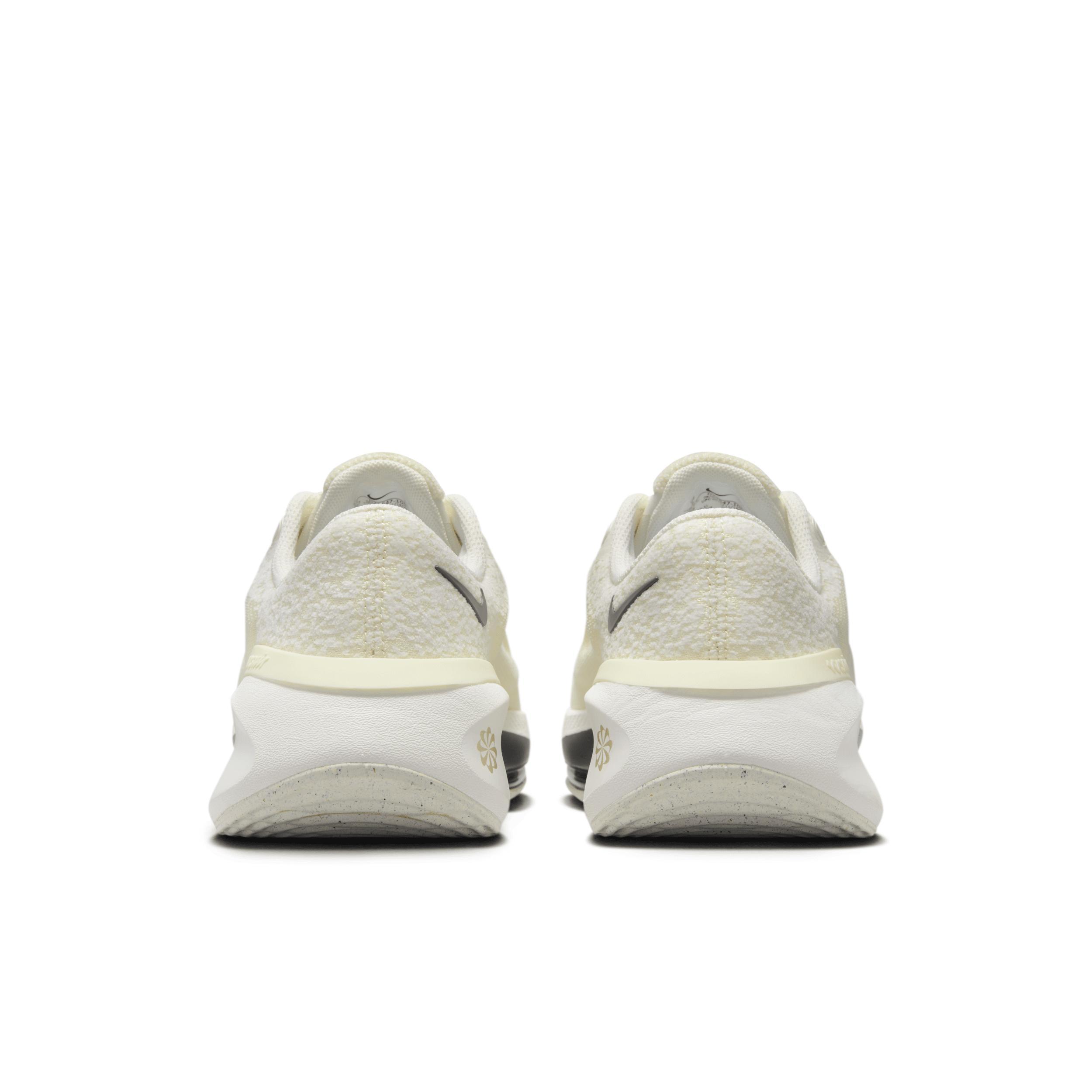 Nike Women's Versair Workout Shoes Product Image