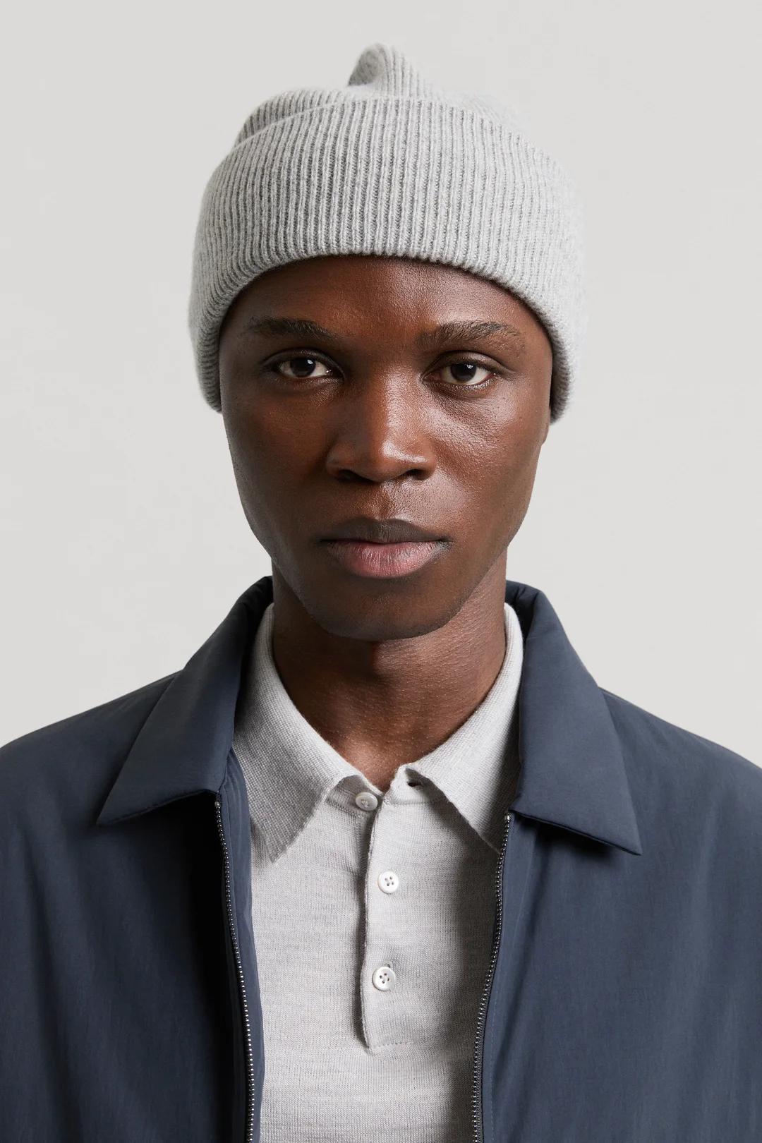 The Cashmere Beanie Product Image