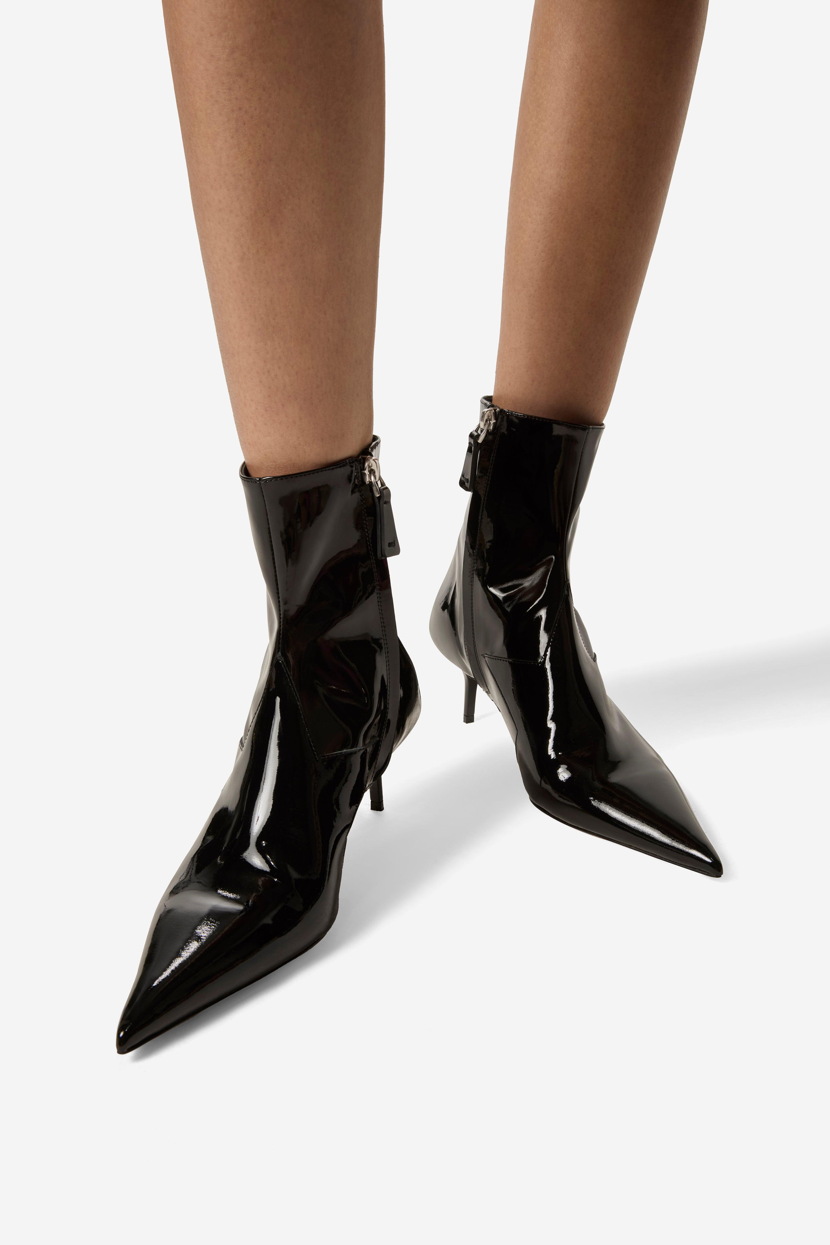 Patent Star Cut-Out Low Boots product image