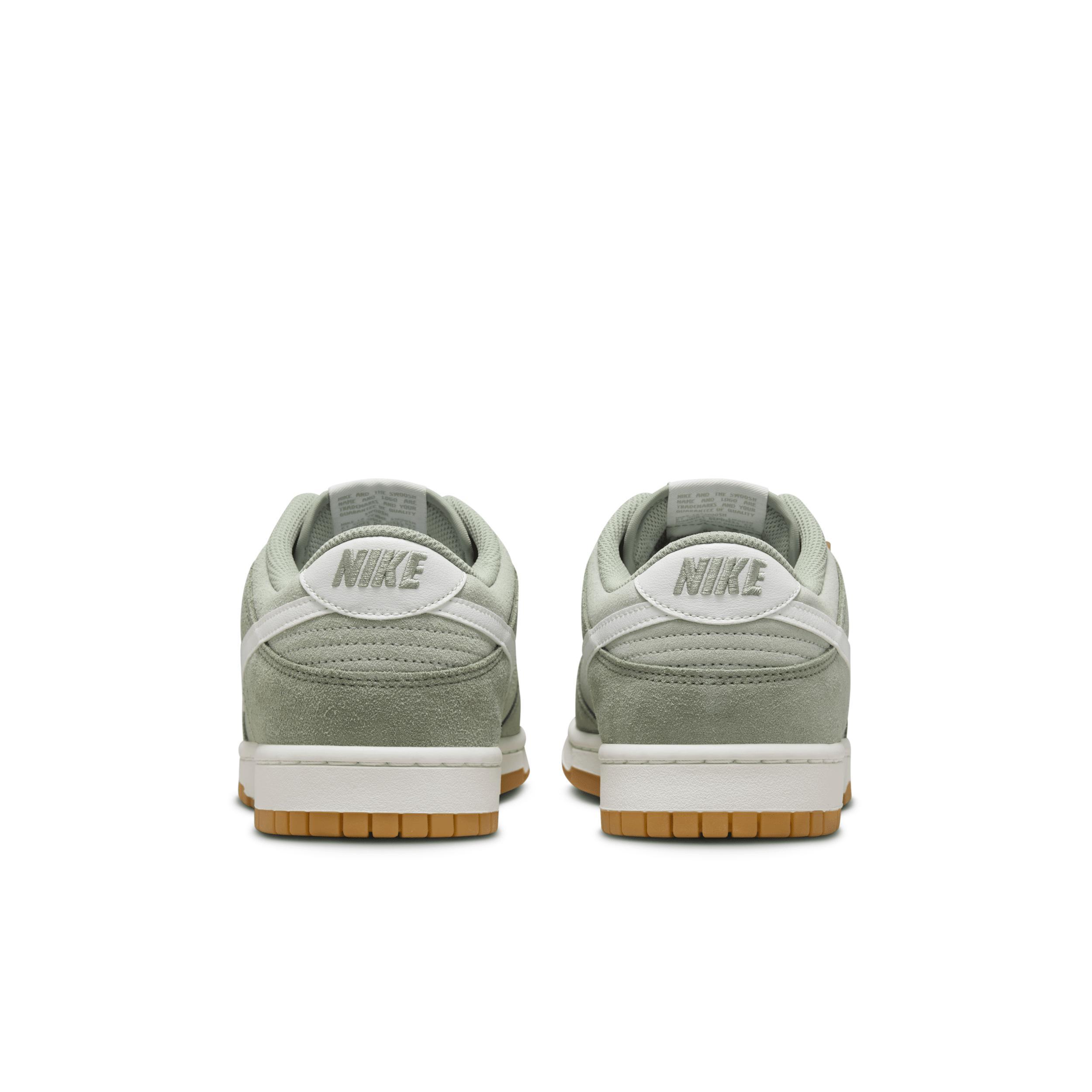 Nike Men's Dunk Low Retro SE Shoes Product Image