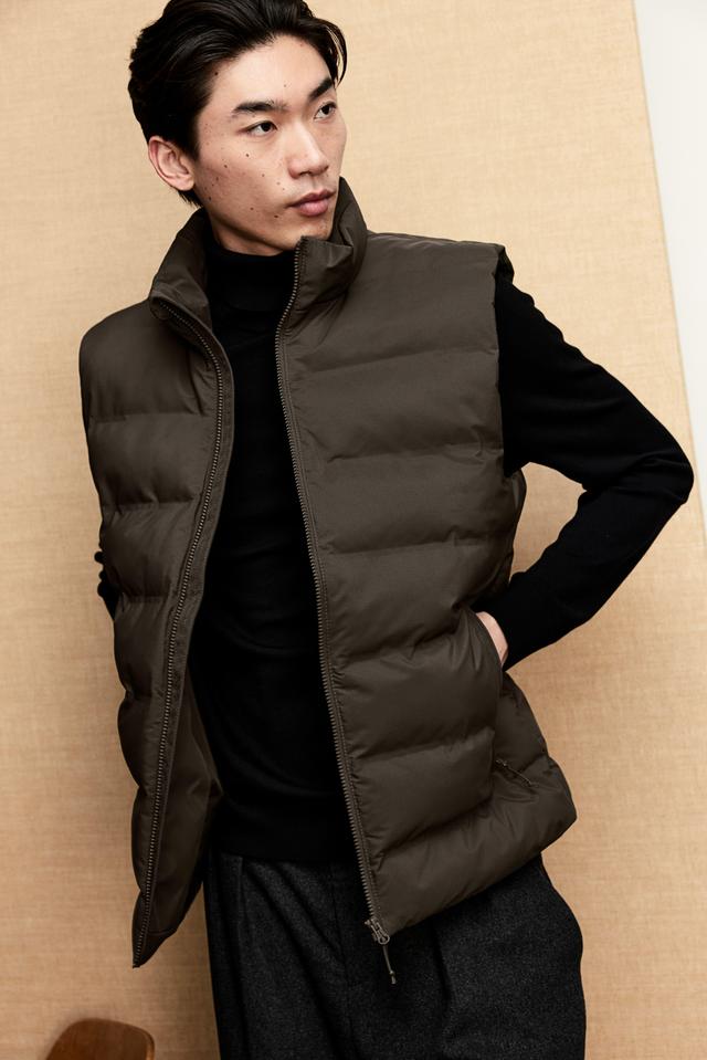 Regular Fit Water-Repellent Puffer Vest Product Image