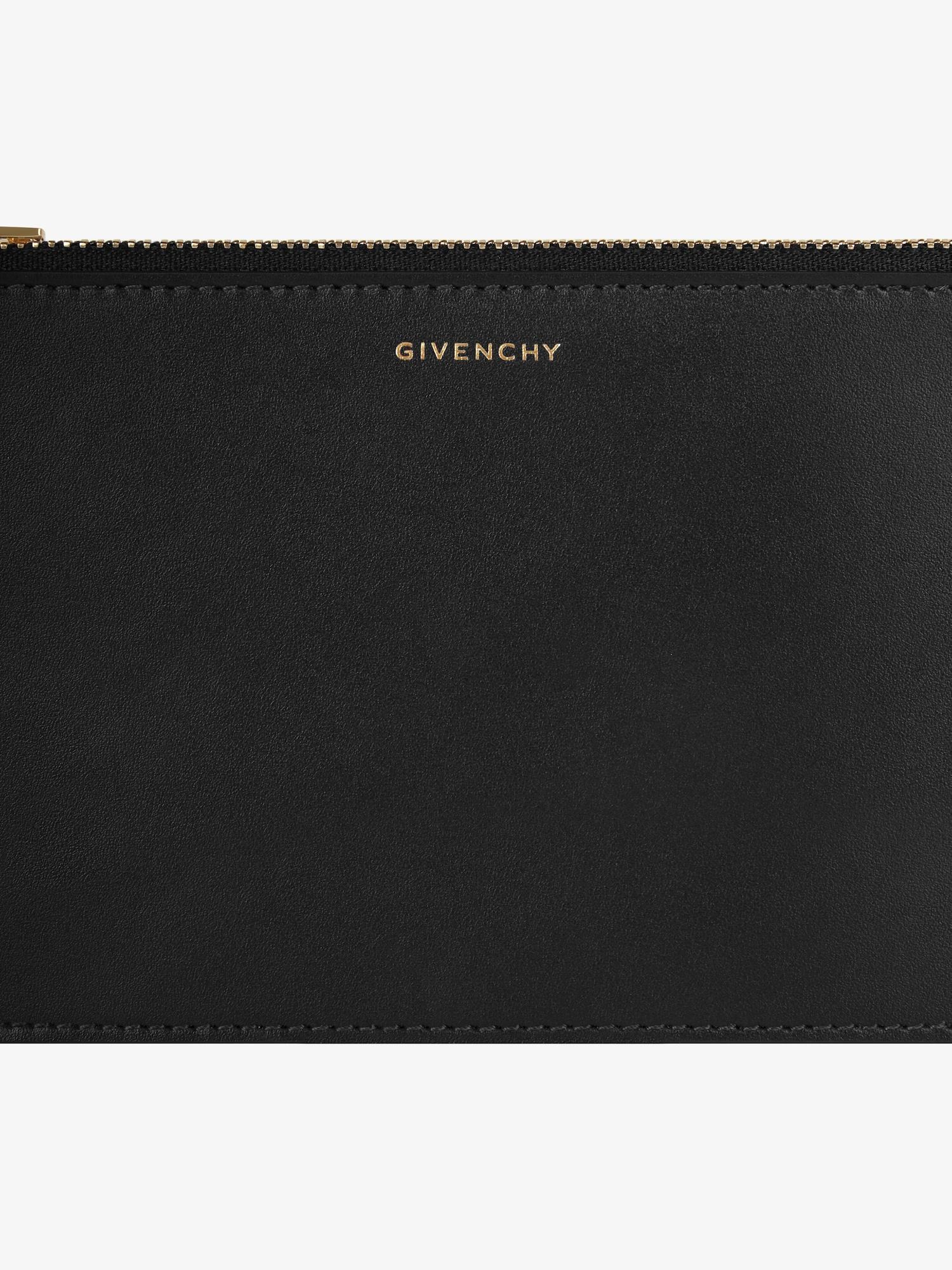 4G flat pouch in leather Product Image